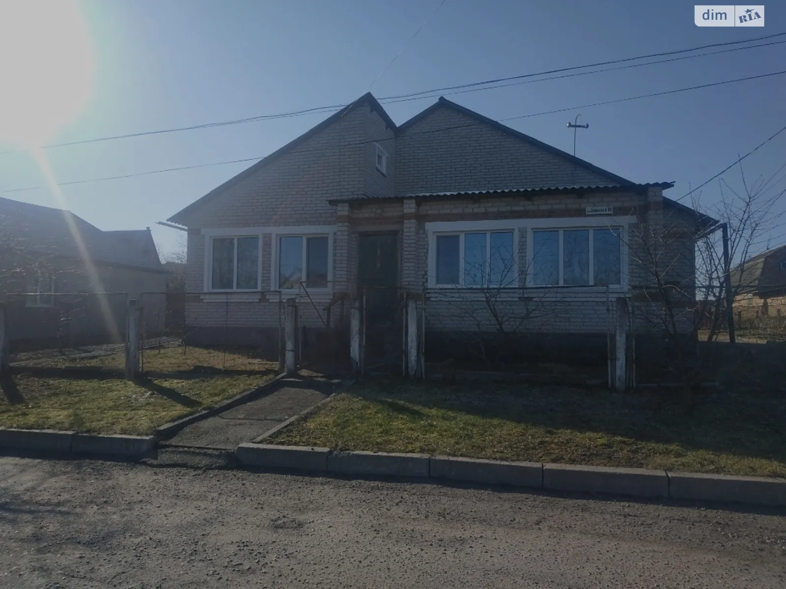 Продається одноповерховий будинок 122 кв. м з каміном, цена: 29000 $