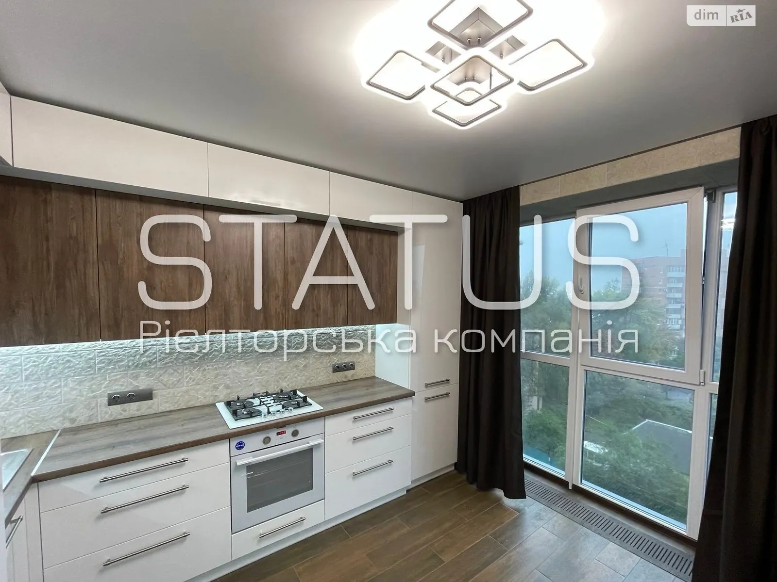 Продается 1-комнатная квартира 43 кв. м в Полтаве, цена: 73000 $