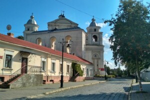 Сниму квартиру в Нововолынске долгосрочно