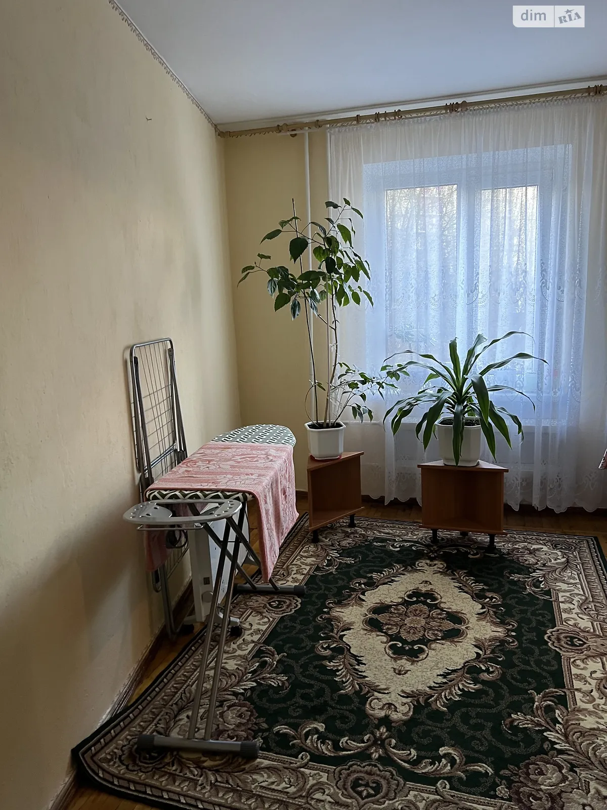 Продается 4-комнатная квартира 75 кв. м в Ровно