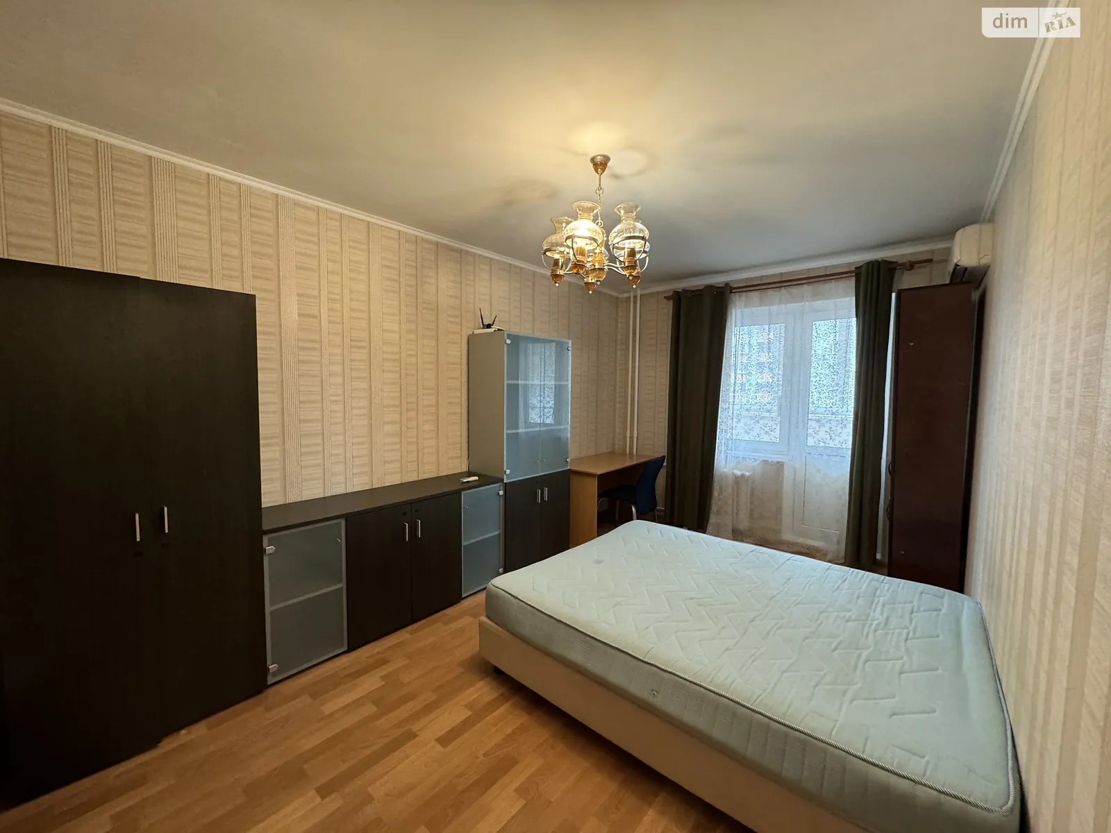 Продается 1-комнатная квартира 46.2 кв. м в Киеве, ул. Урловская - фото 1