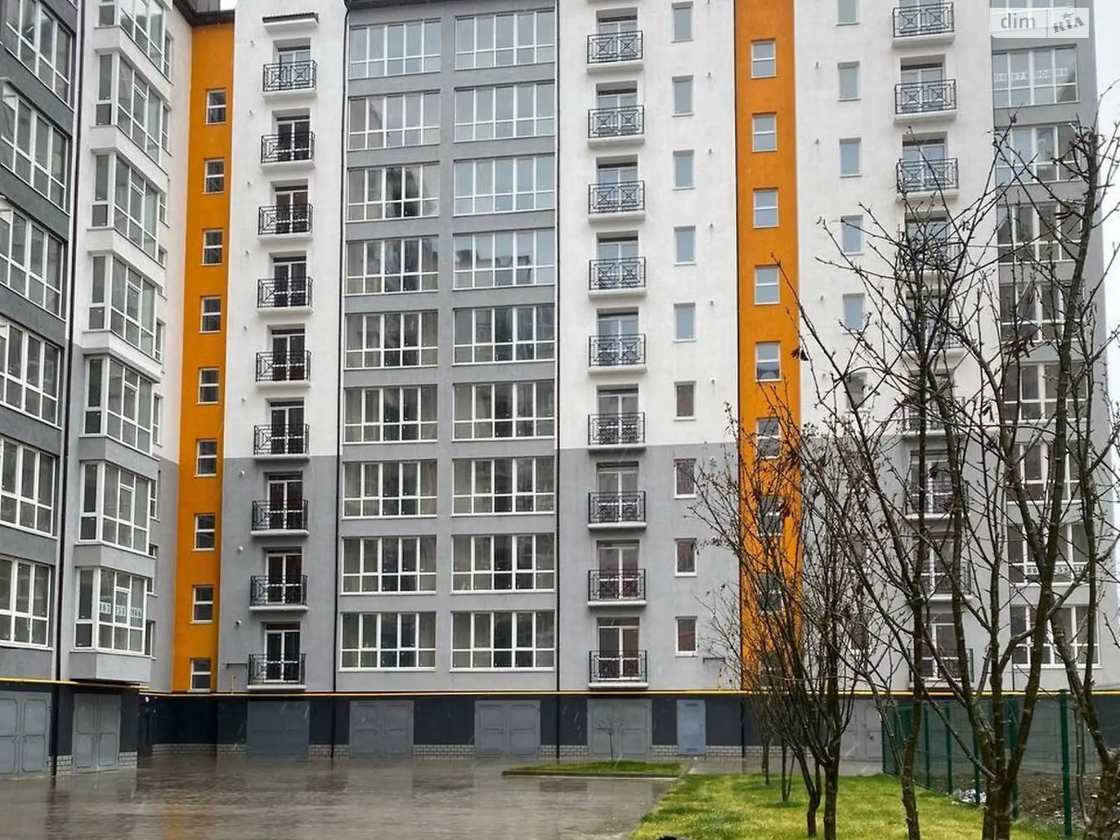 Продается 2-комнатная квартира 68.1 кв. м в Ивано-Франковске