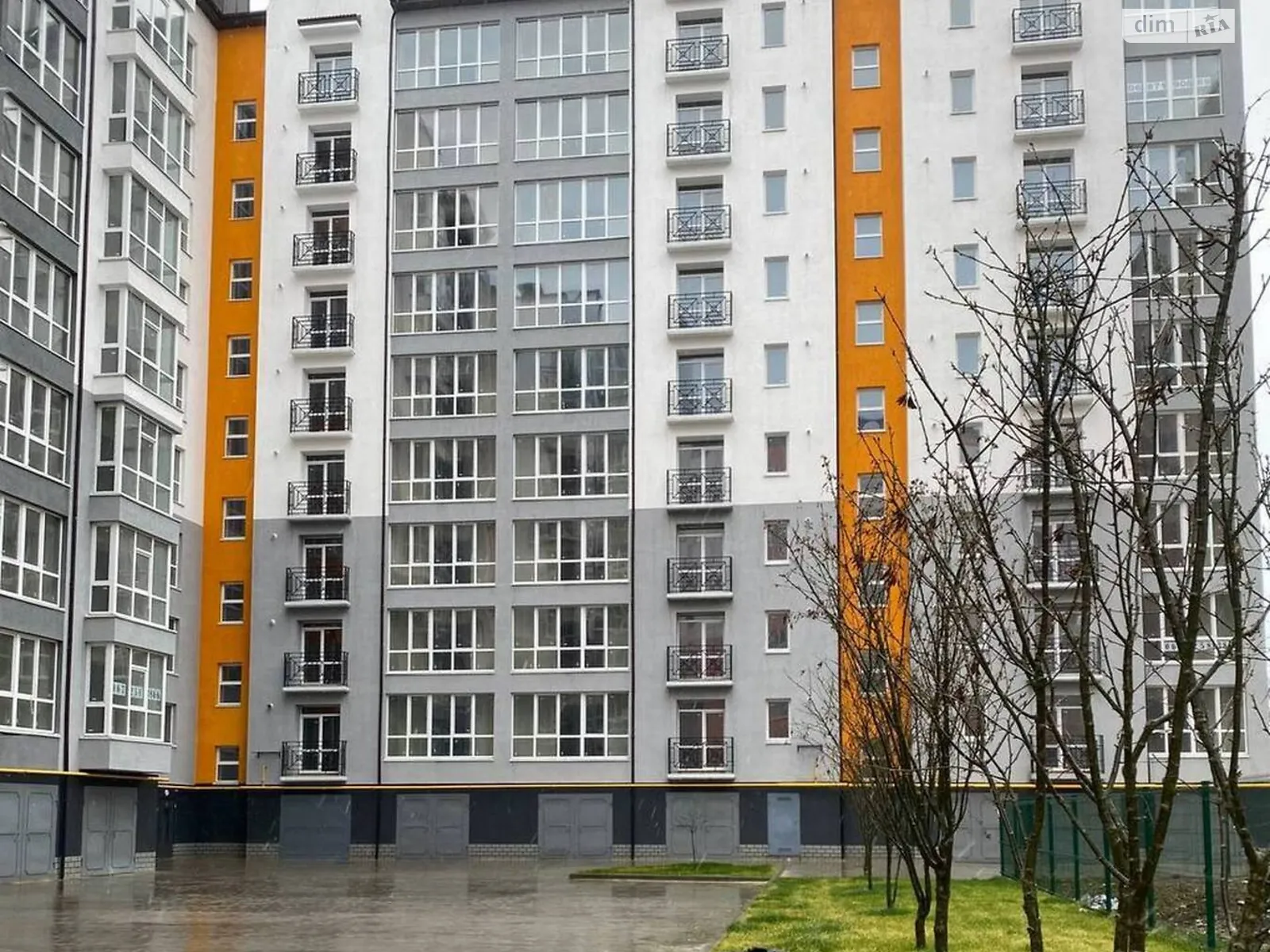 Продается 2-комнатная квартира 68.1 кв. м в Ивано-Франковске, ул. Химиков, 43 - фото 1