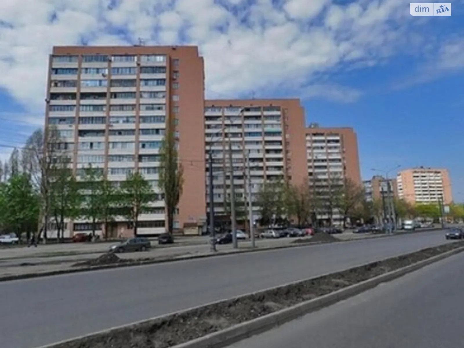 Продается 1-комнатная квартира 41 кв. м в Харькове, просп. Гагарина - фото 1