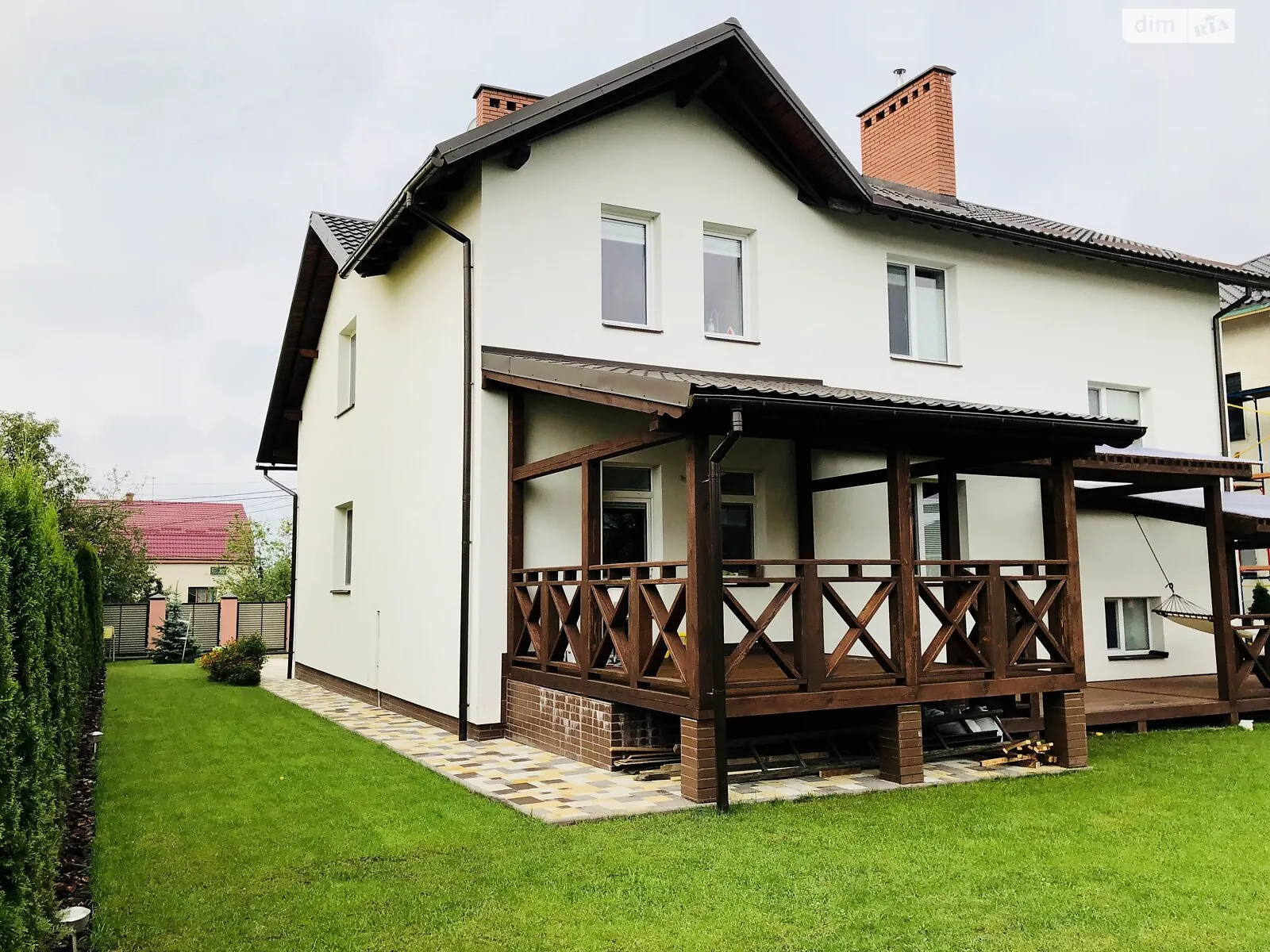 Продается дом на 3 этажа 300 кв. м с мебелью, цена: 399990 $ - фото 1