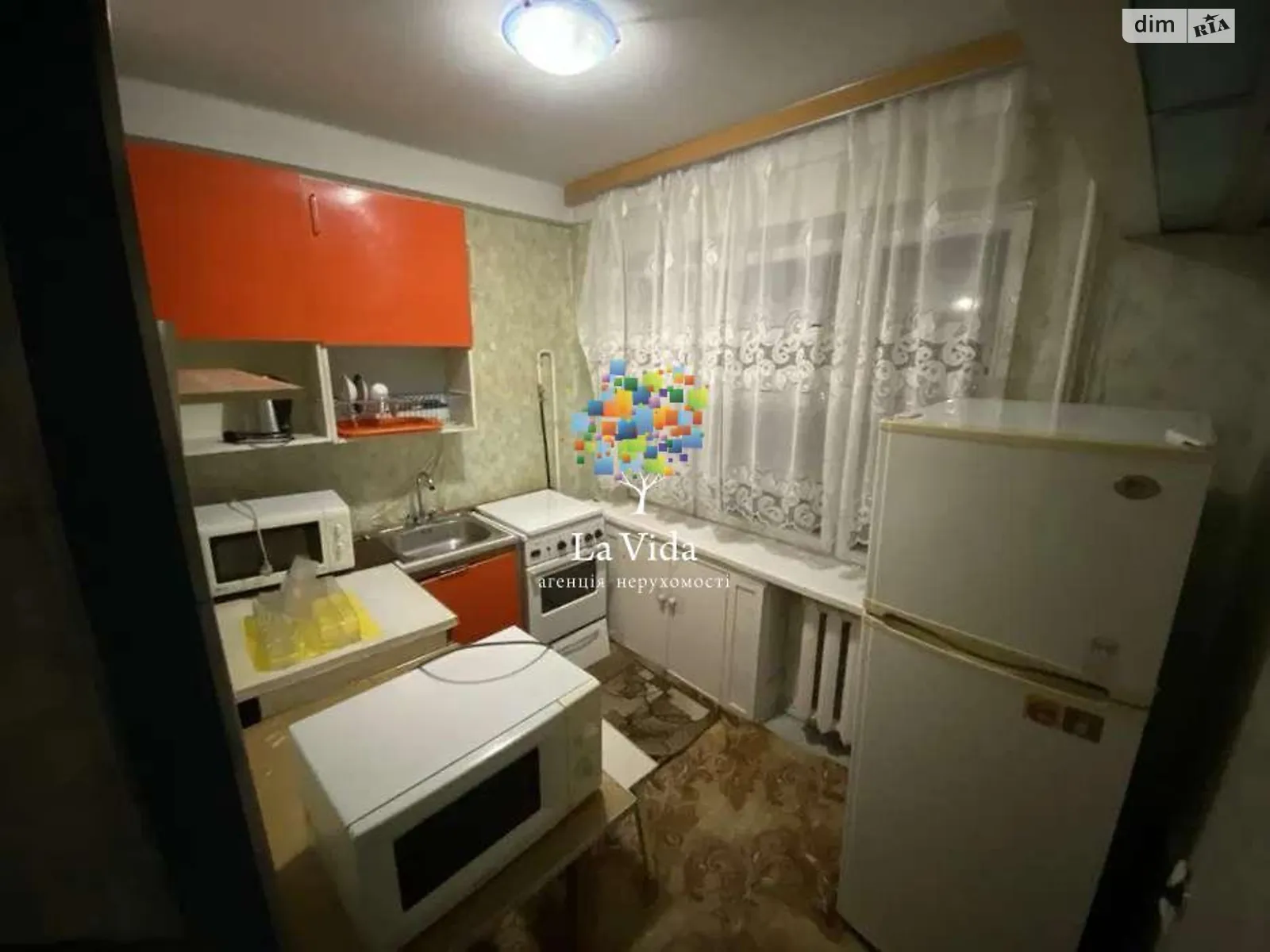 Продается 1-комнатная квартира 32 кв. м в Киеве, ул. Братиславская, 34
