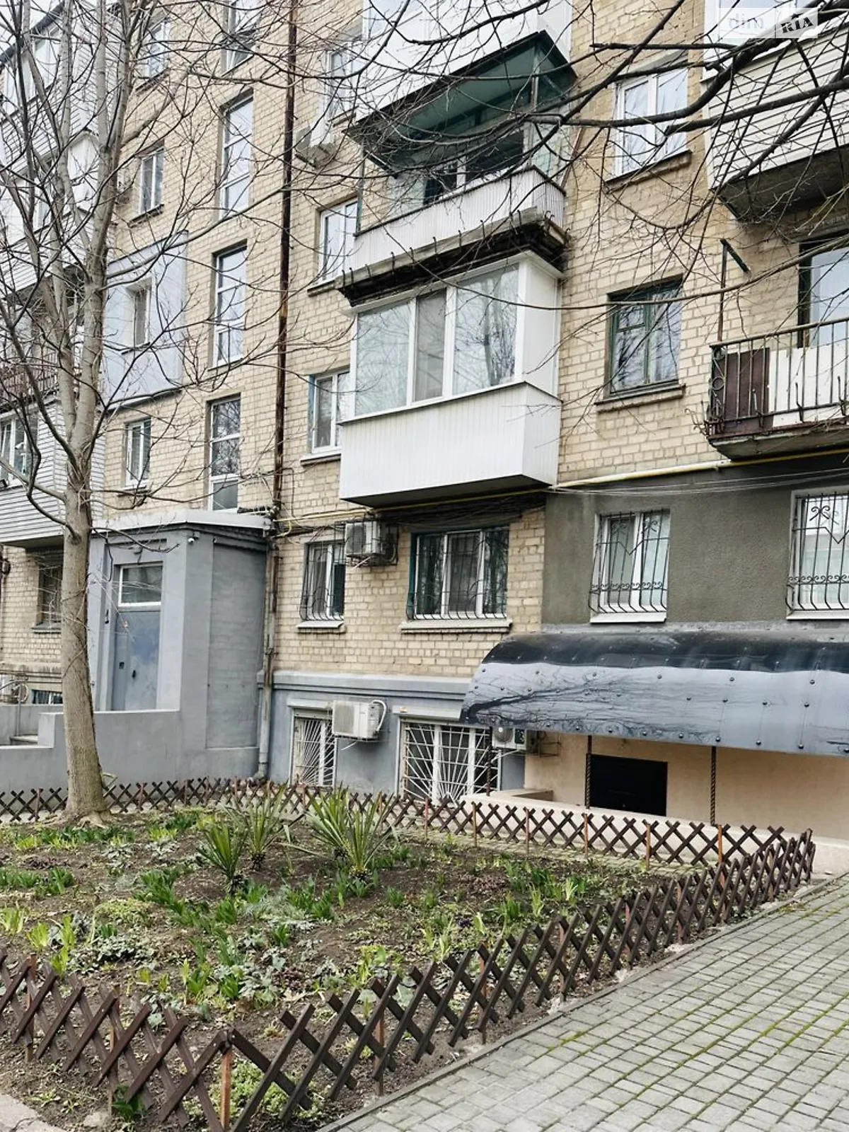 Продается 2-комнатная квартира 42 кв. м в Днепре, просп. Поля Александра, 98