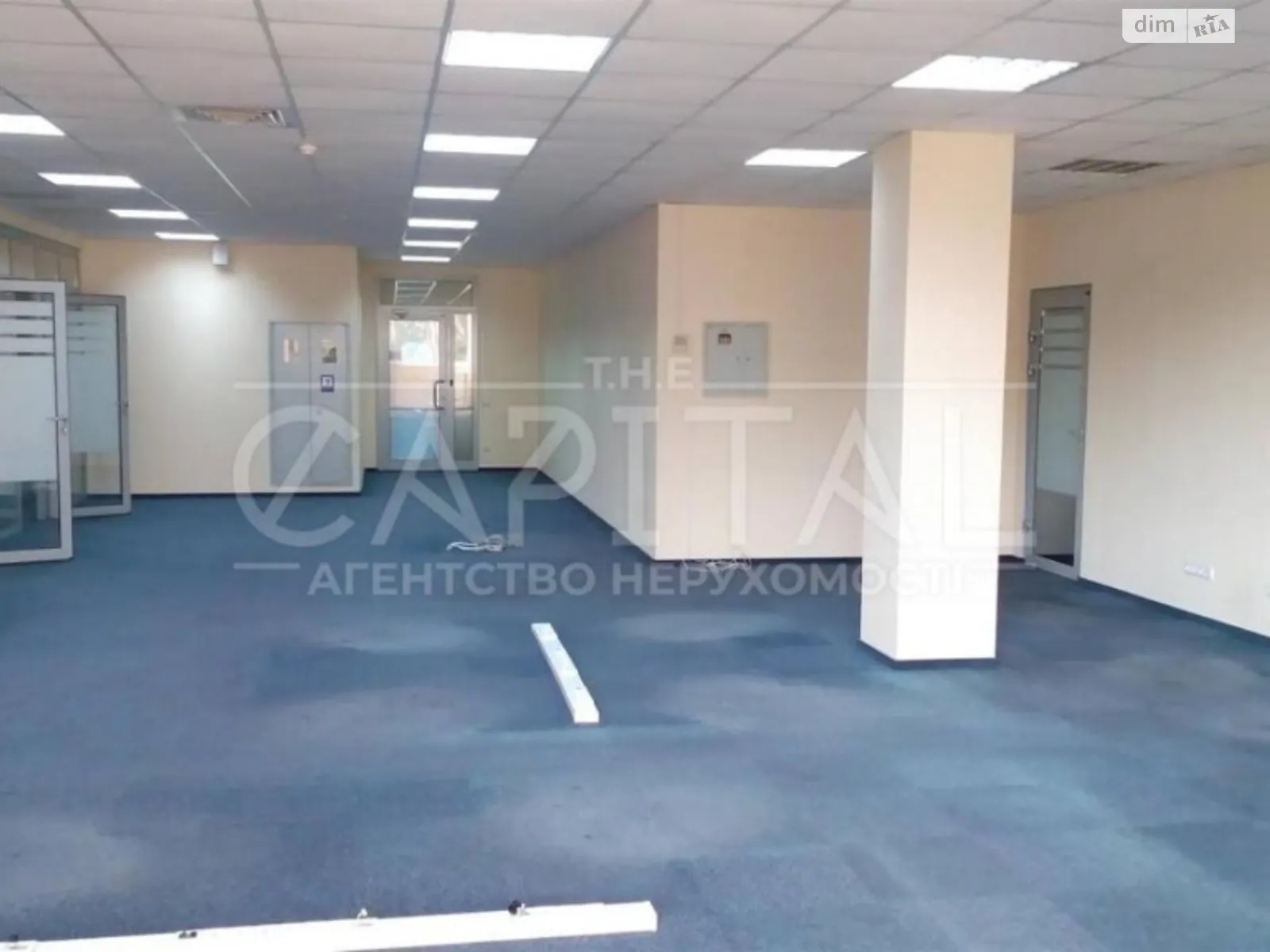 Сдается в аренду офис 235 кв. м в бизнес-центре, цена: 1650 $