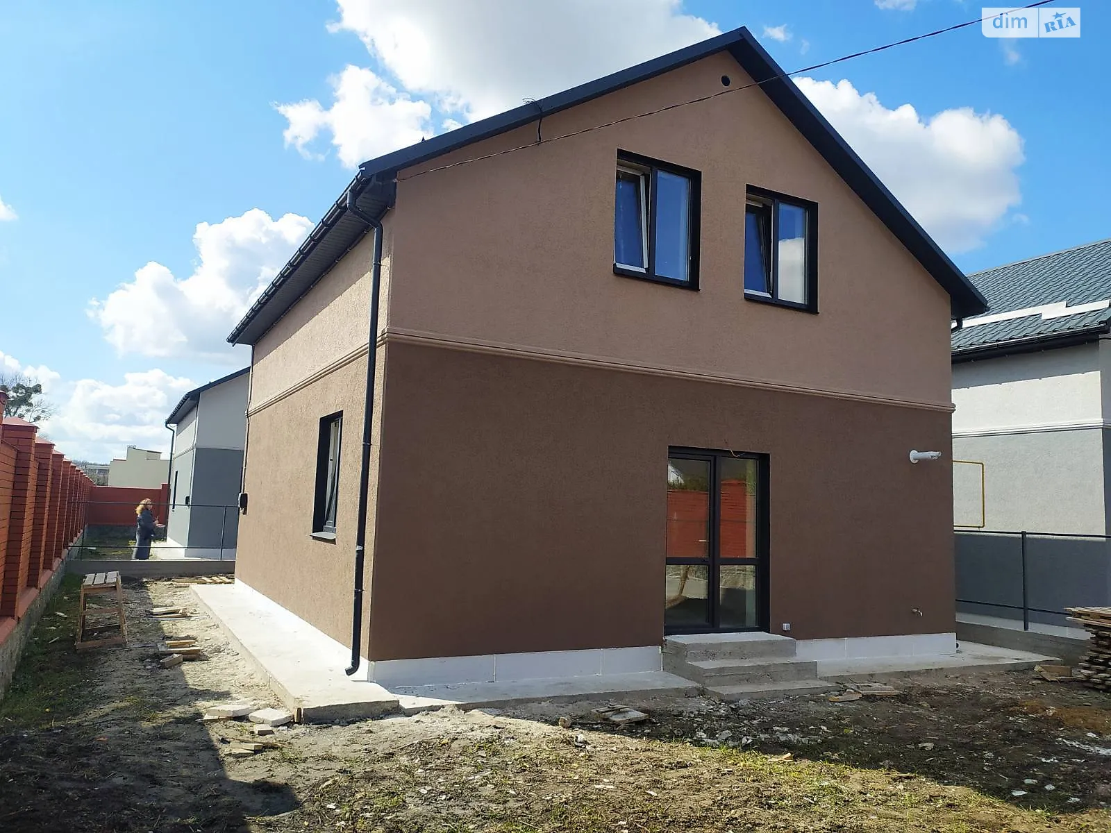 Продается дом на 2 этажа 110 кв. м с верандой, цена: 75000 $ - фото 1