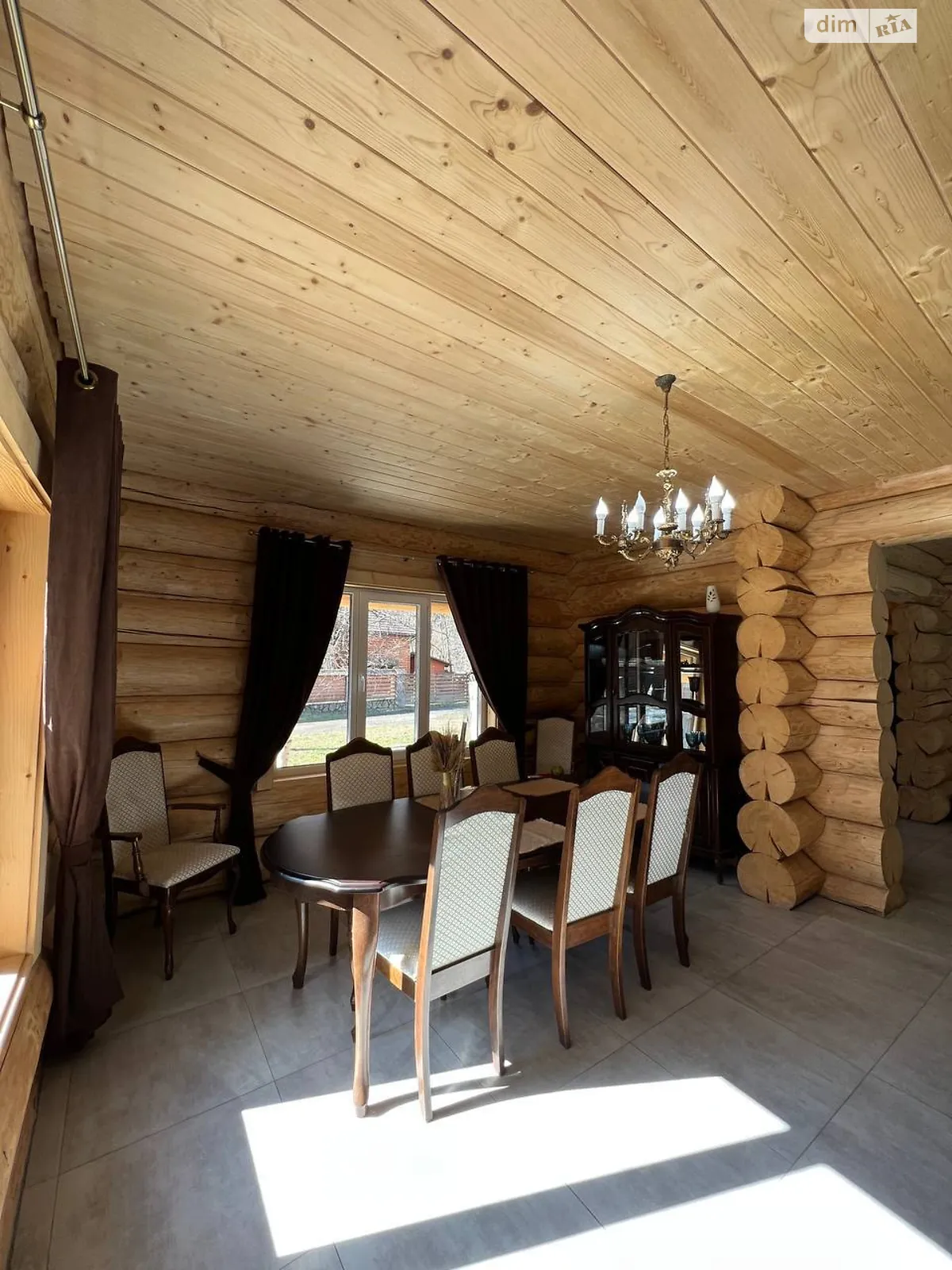 Продається будинок 2 поверховий 250 кв. м з каміном, цена: 418000 $