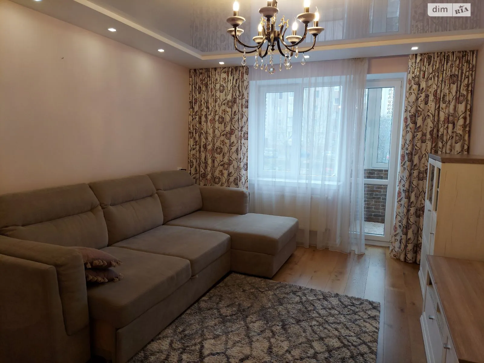 2-комнатная квартира 60 кв. м в Тернополе, цена: 350 $