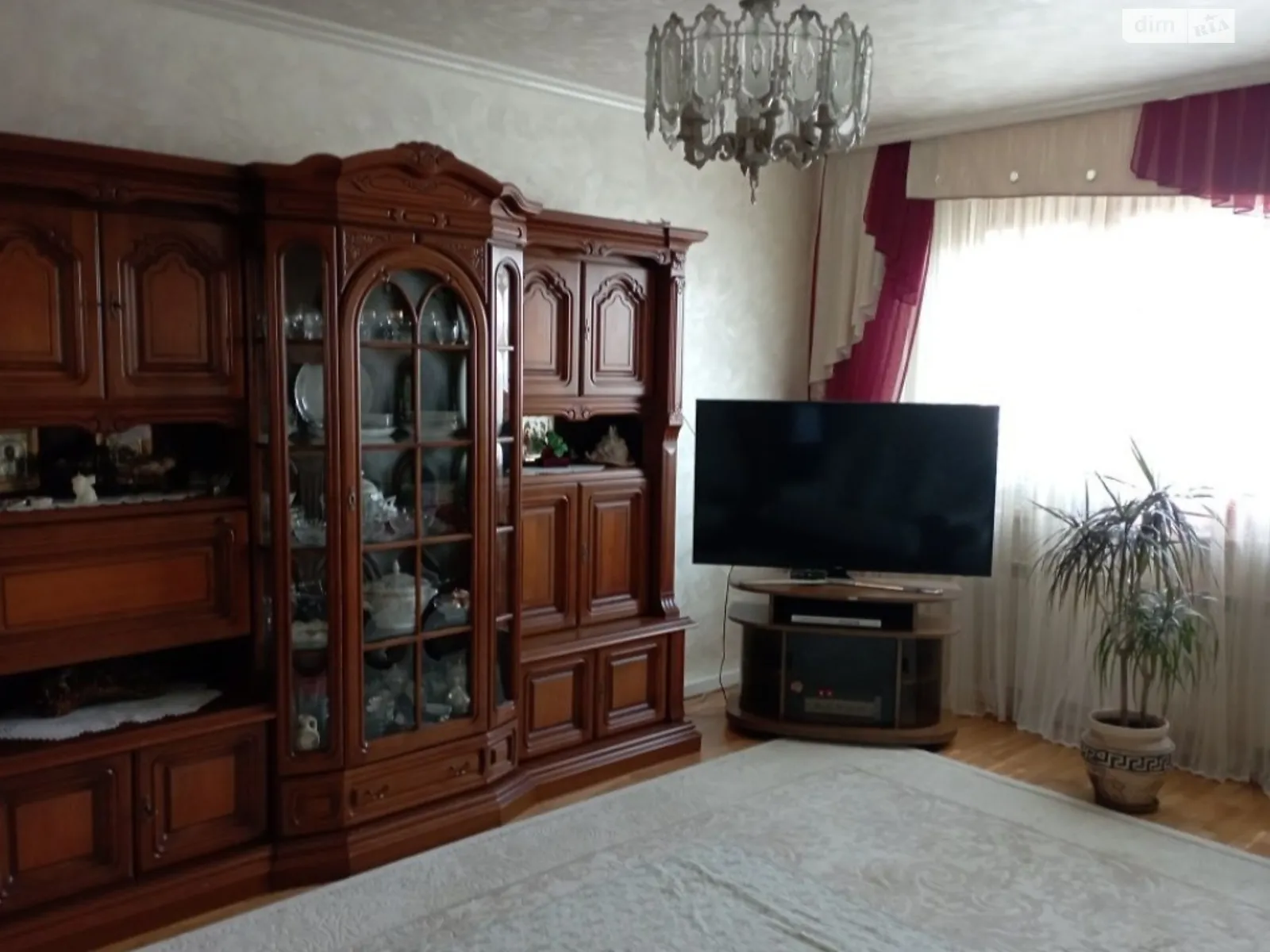 Продається 3-кімнатна квартира 80 кв. м у Ужгороді, цена: 70000 $ - фото 1