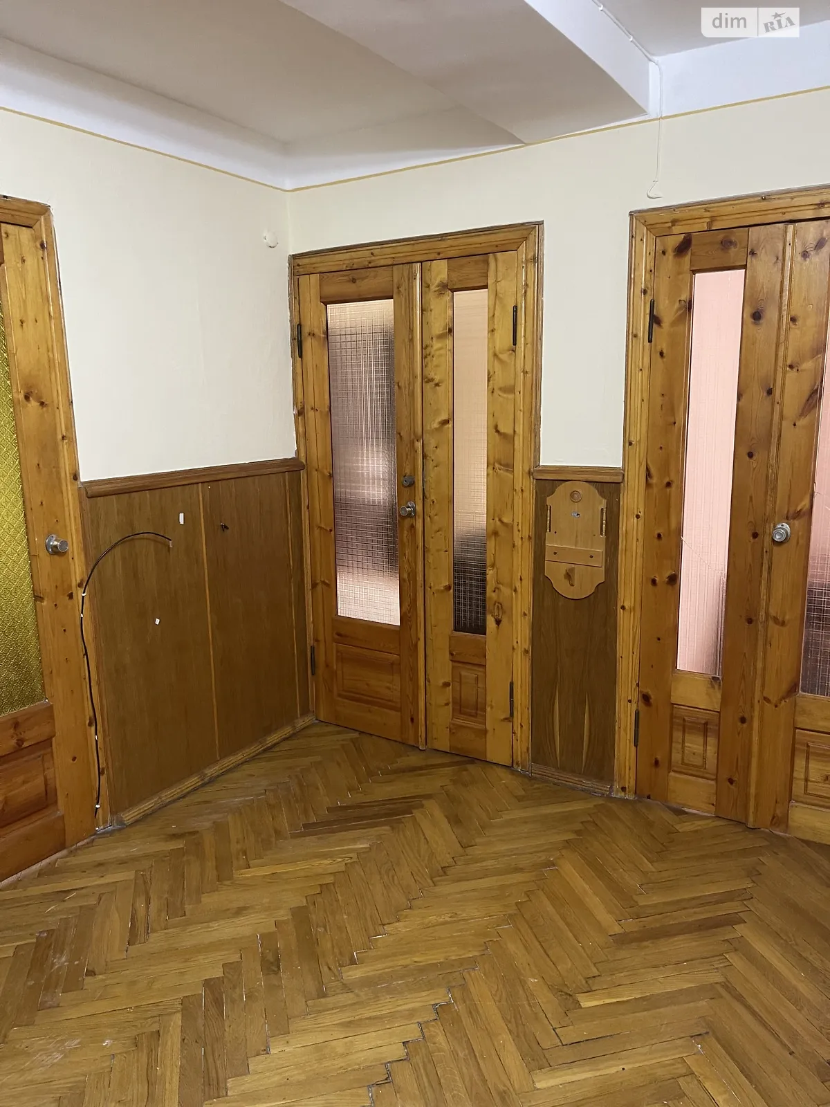 Продается 3-комнатная квартира 84 кв. м в Черновцах, цена: 87000 $