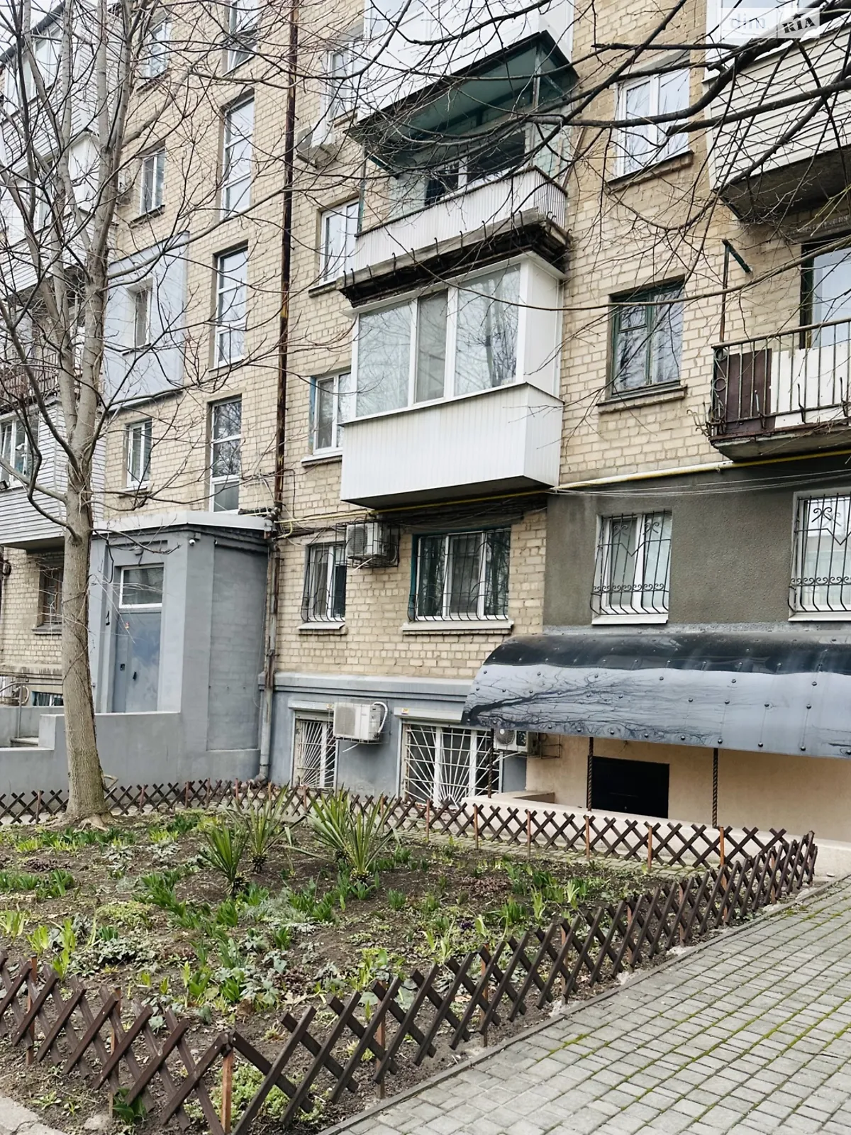 Продается 2-комнатная квартира 42 кв. м в Днепре, просп. Поля Александра, 98А