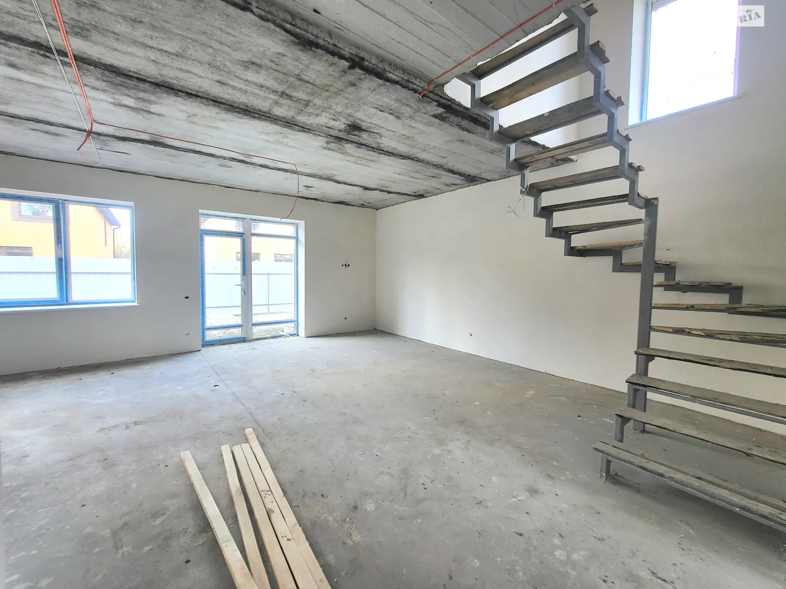 Продається будинок 2 поверховий 130 кв. м з каміном, цена: 92000 $ - фото 1