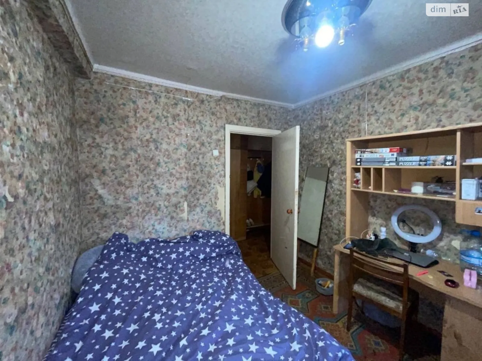 Продается 3-комнатная квартира 60 кв. м в Киеве, бул. Жюля Верна(Ромена Роллана), 13В