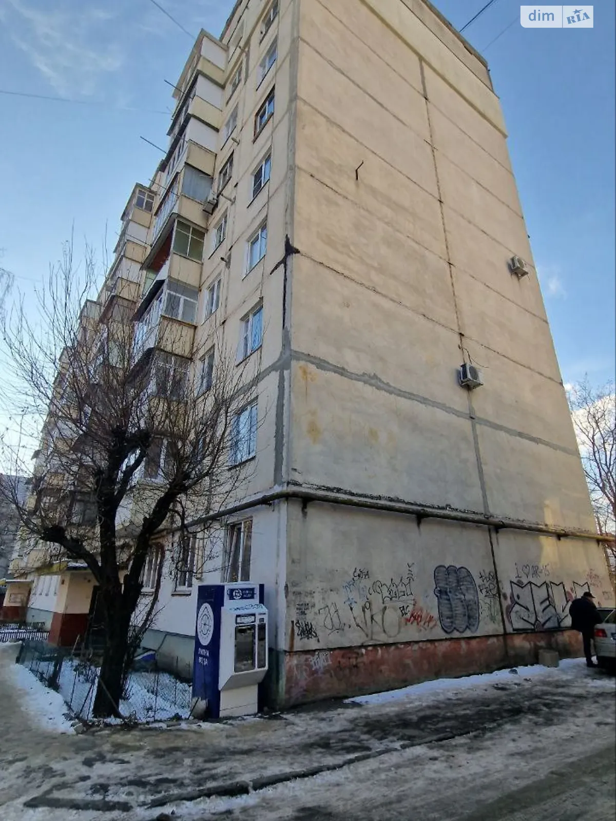 Продается 3-комнатная квартира 67.5 кв. м в Черновцах - фото 2