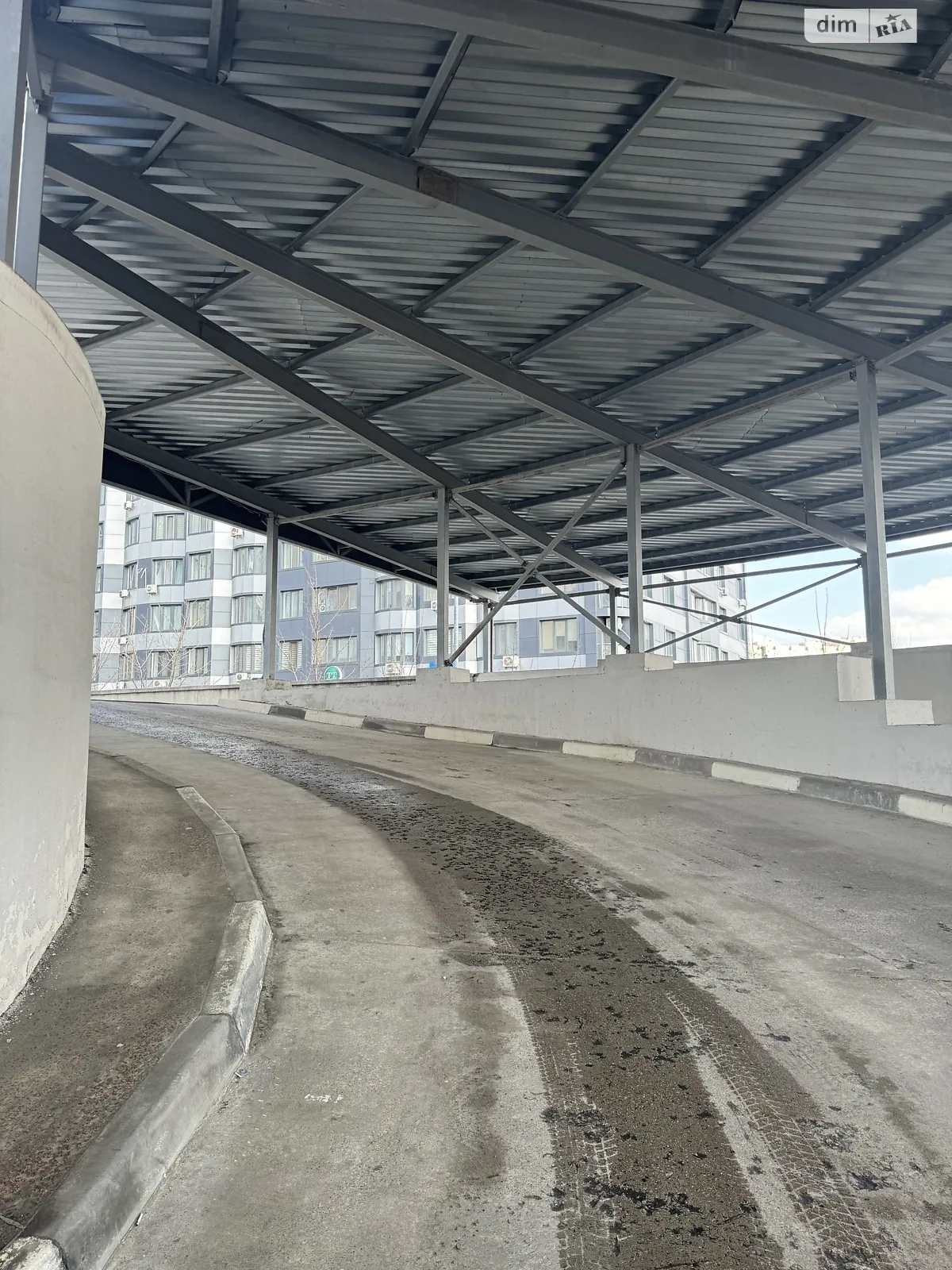 Продається підземний паркінг під легкове авто на 18.5 кв. м, цена: 15000 $ - фото 1