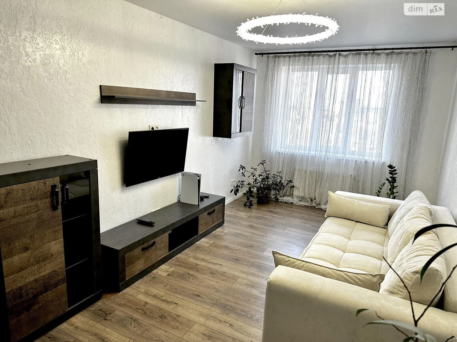 Продается 2-комнатная квартира 66.4 кв. м в Ивано-Франковске, ул. Высочана Семена, 18 корпус 1 - фото 1