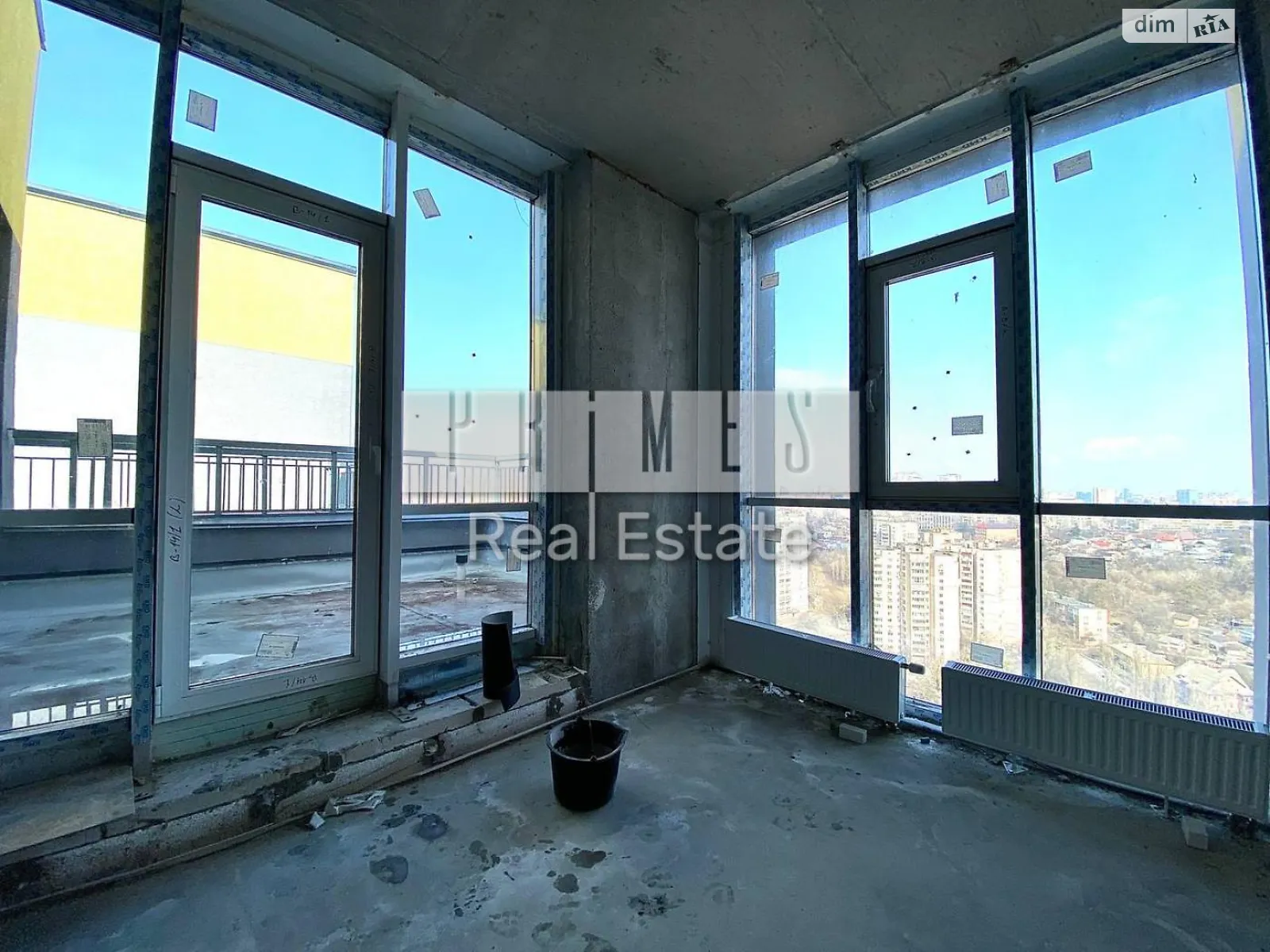 Продается 4-комнатная квартира 150 кв. м в Киеве, ул. Петра Радченко, 27