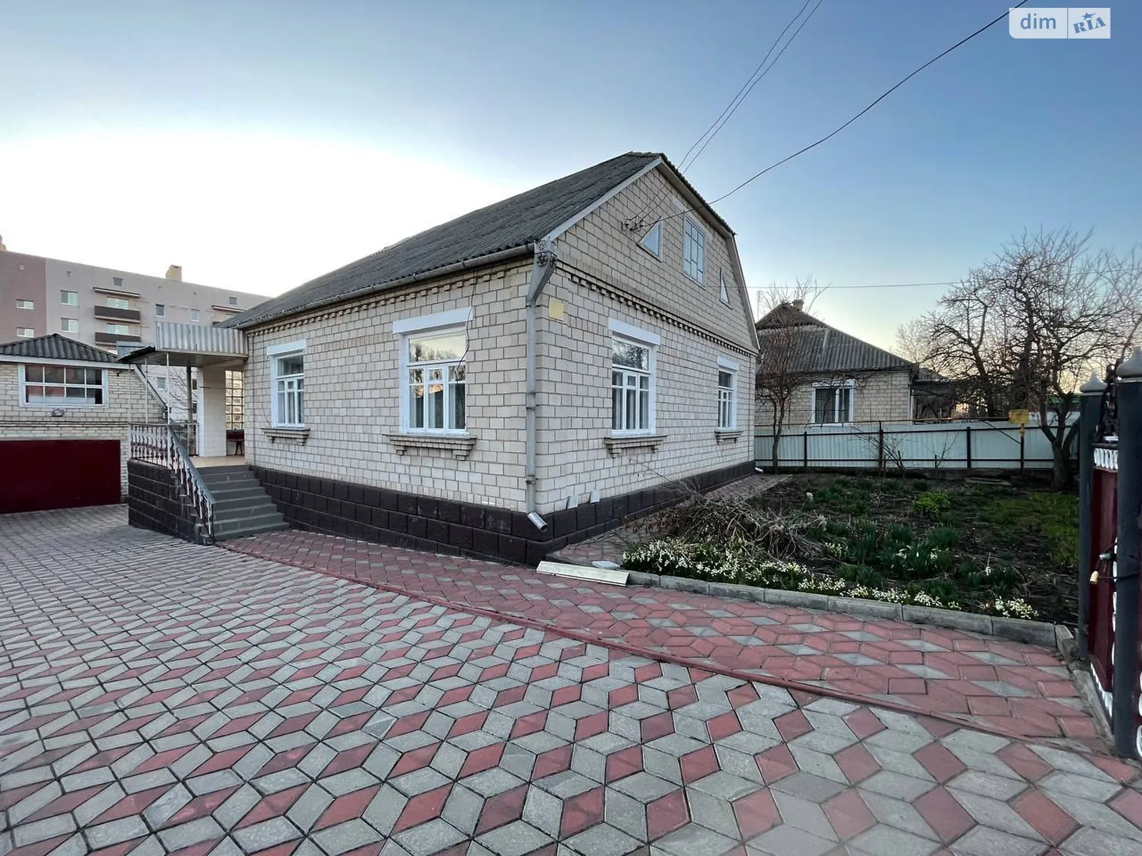 Продається одноповерховий будинок 98 кв. м з подвалом, цена: 47500 $