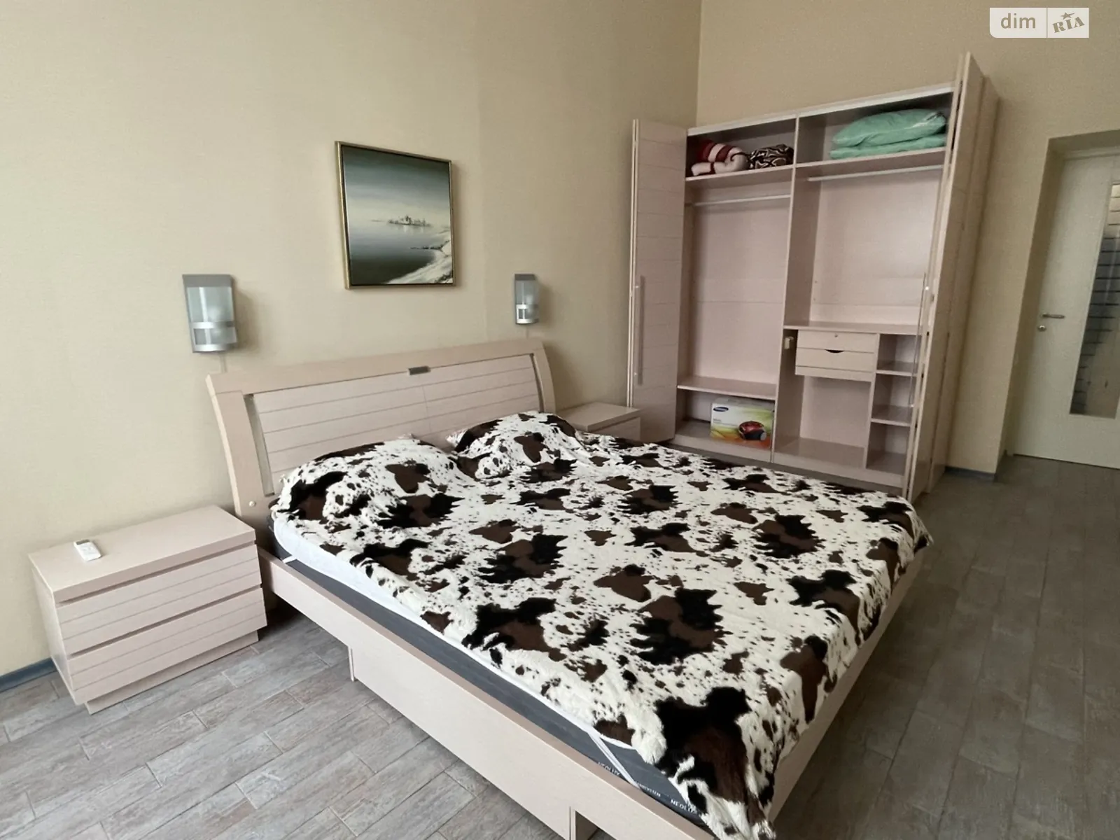 Продается 1-комнатная квартира 54 кв. м в Одессе, пер. Чайковского, 8 - фото 1