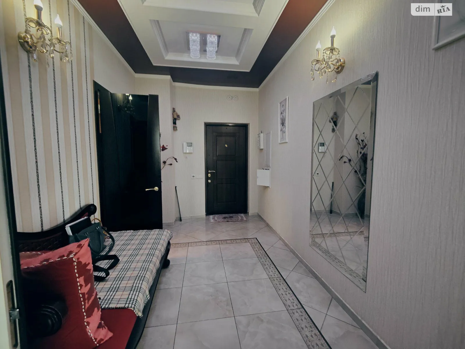 Продается 2-комнатная квартира 85 кв. м в Одессе, ул. Среднефонтанская