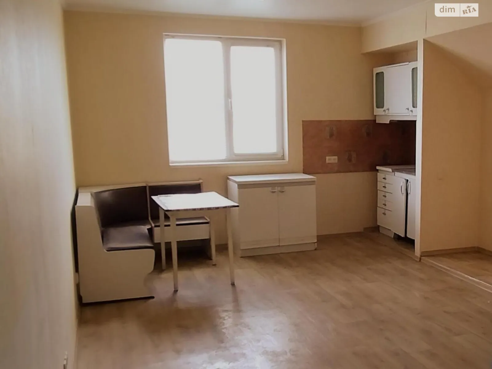 Продається будинок 2 поверховий 253 кв. м з балконом, цена: 44000 $