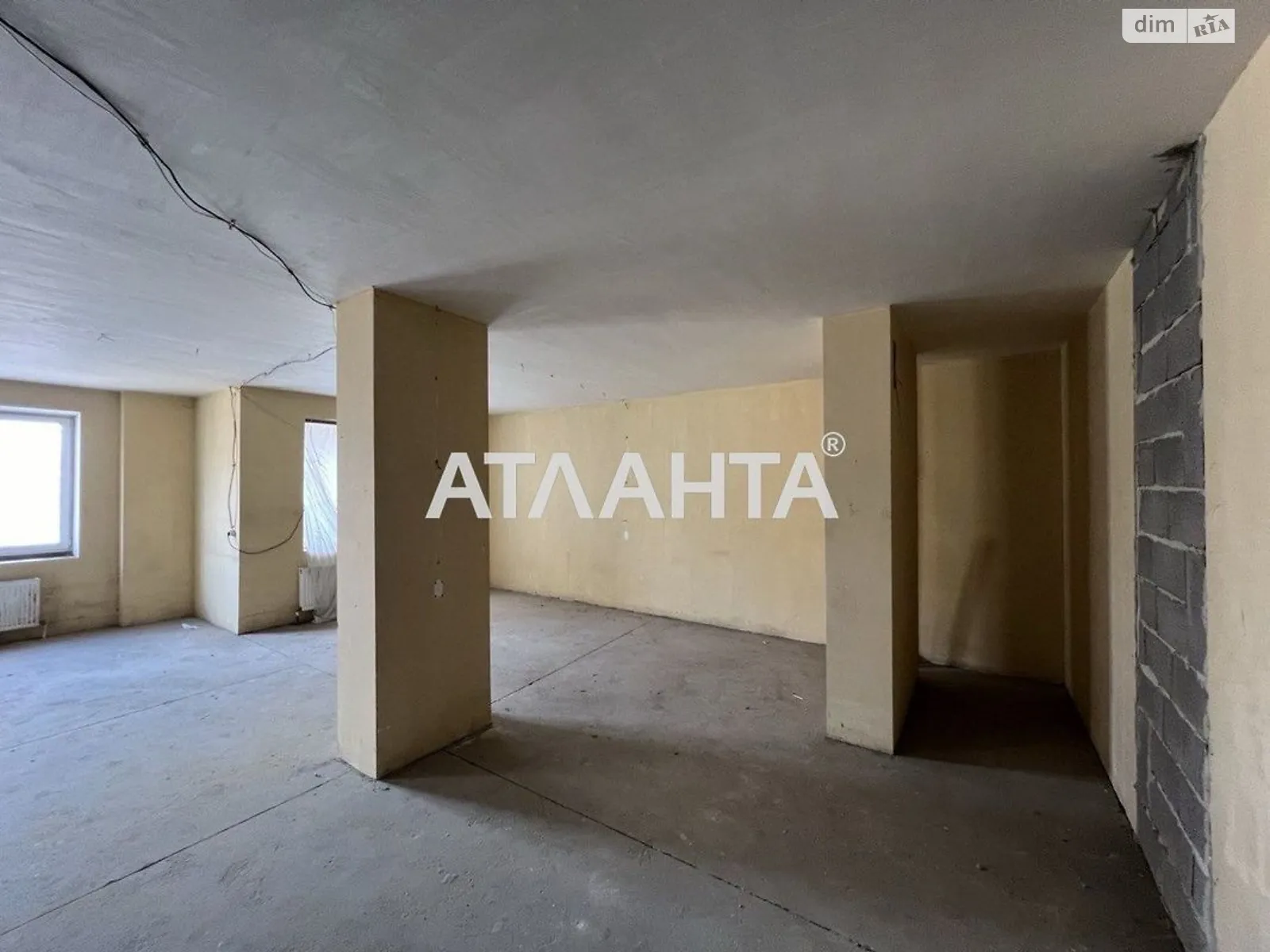 Продается 3-комнатная квартира 80 кв. м в Ильичовке - фото 2