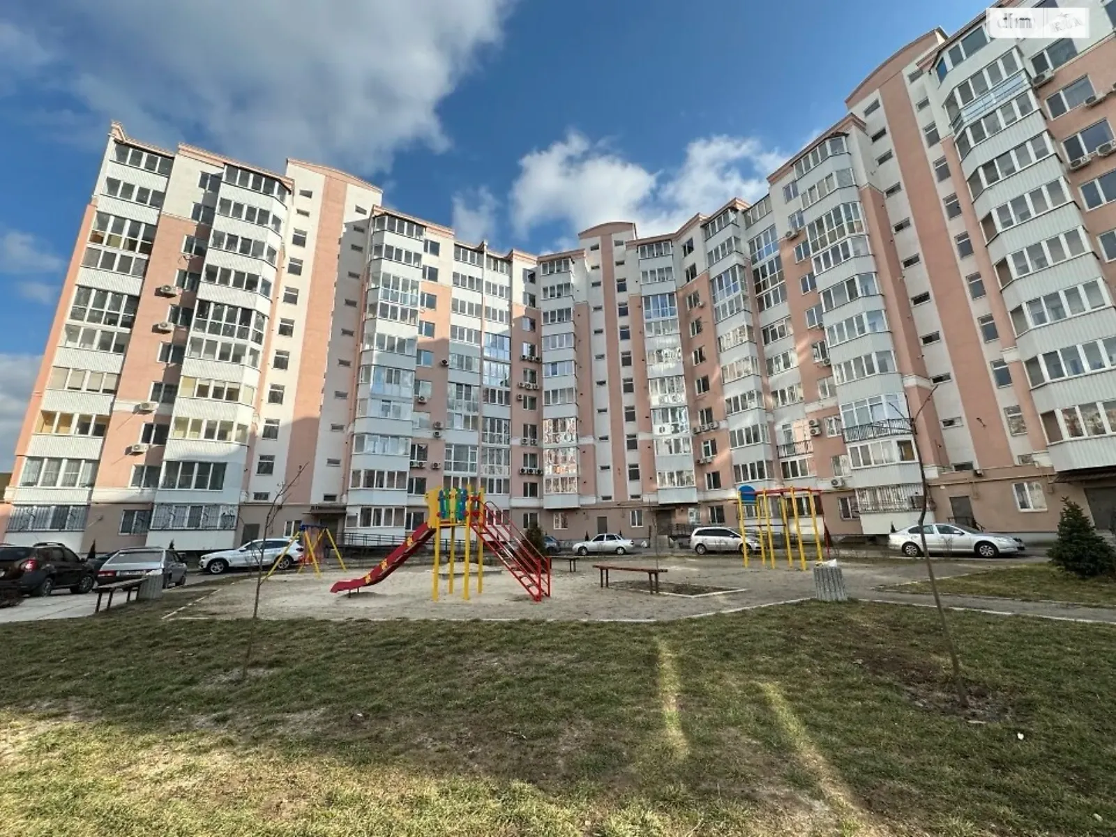 Продається 3-кімнатна квартира 93 кв. м у Полтаві, вул. Головка, 21 - фото 1