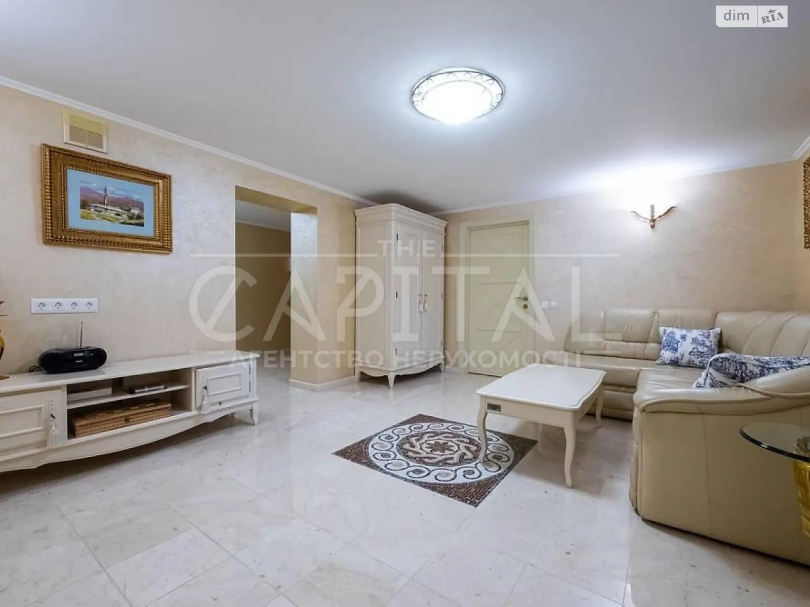 Сдается в аренду дом на 3 этажа 350 кв. м с садом, цена: 1600 $ - фото 1