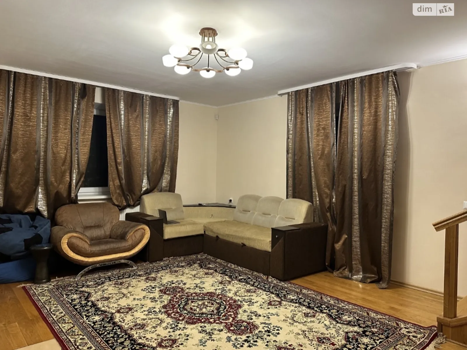 Сдается в аренду дом на 2 этажа 170 кв. м с баней/сауной, цена: 400 €