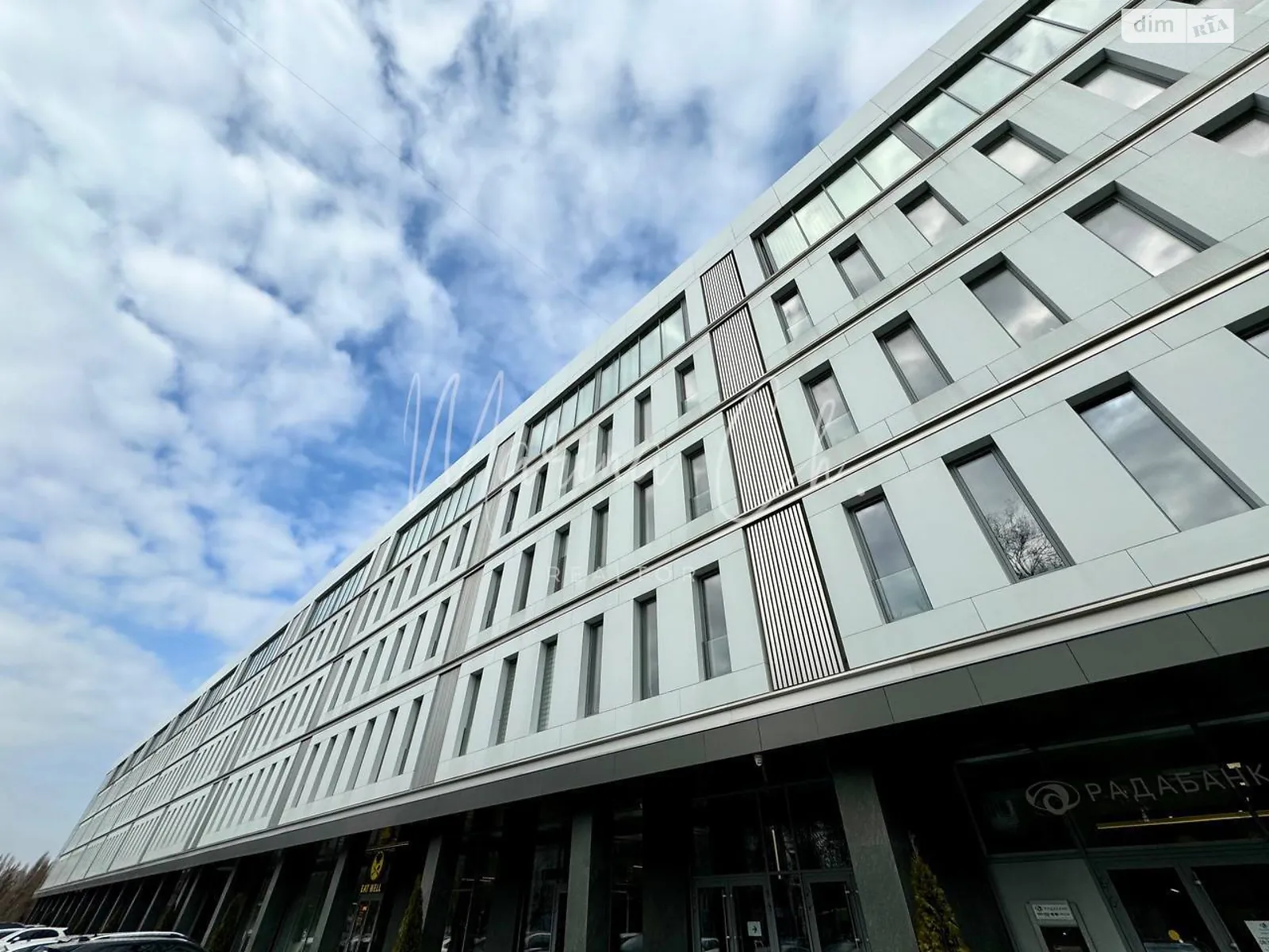 Продается офис 47 кв. м в бизнес-центре, цена: 42950 $ - фото 1