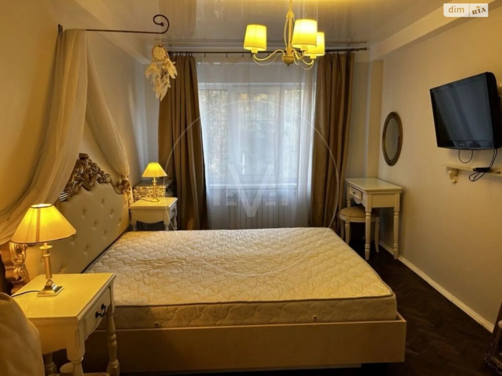 Продается 2-комнатная квартира 45 кв. м в Киеве