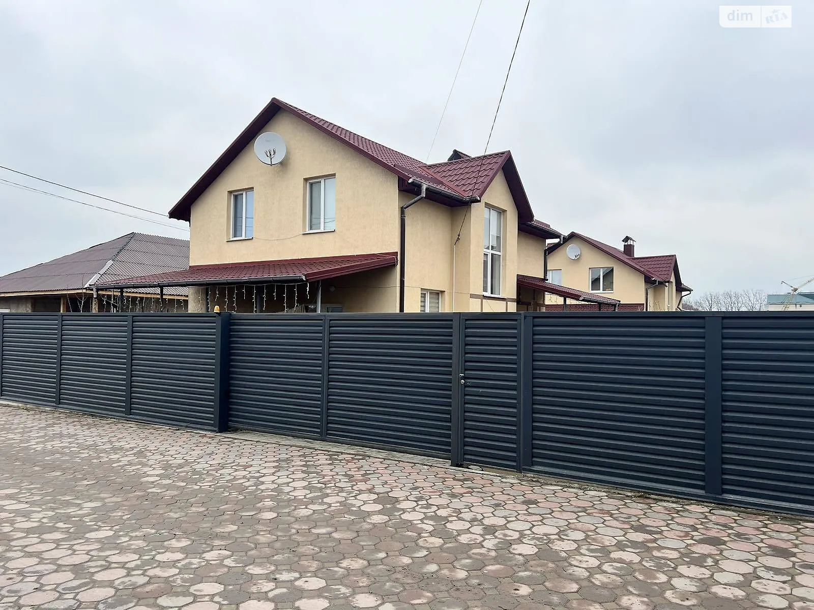 Продається будинок 2 поверховий 113 кв. м з каміном, цена: 118000 $