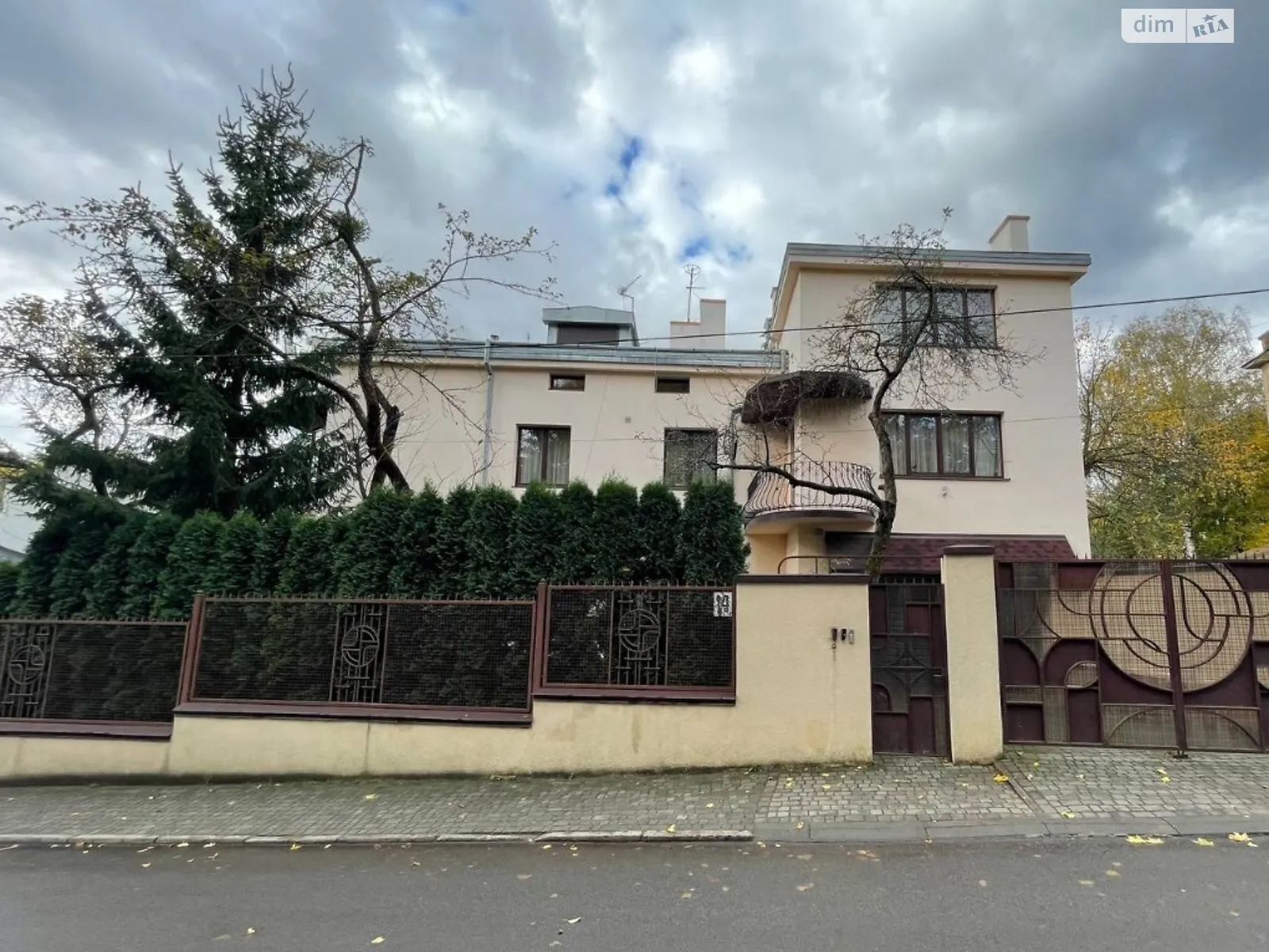 Продається 6-кімнатна квартира 180.5 кв. м у Львові, цена: 250000 $ - фото 1