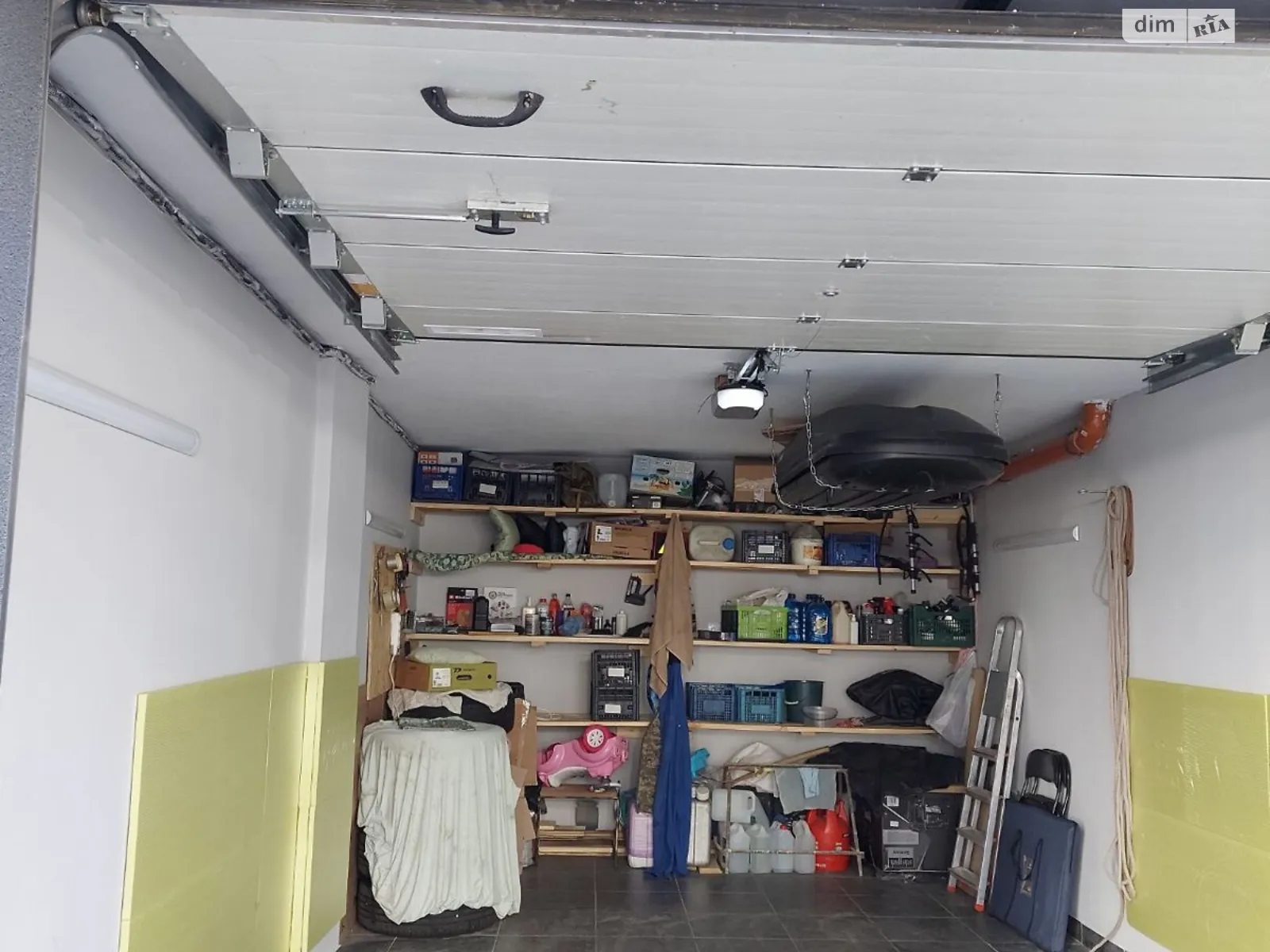 Продається окремий гараж під легкове авто на 21.4 кв. м, цена: 29200 $