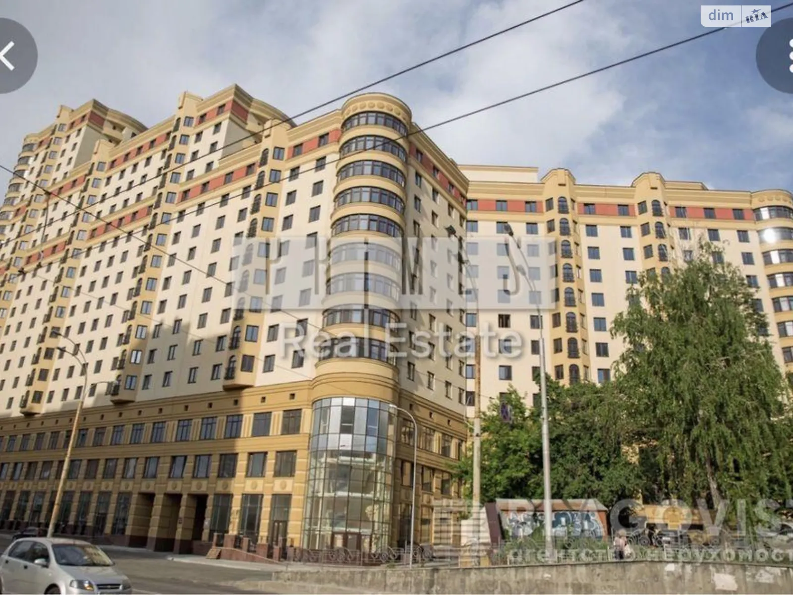 Продается 2-комнатная квартира 86 кв. м в Киеве, ул. Полтавская, 10