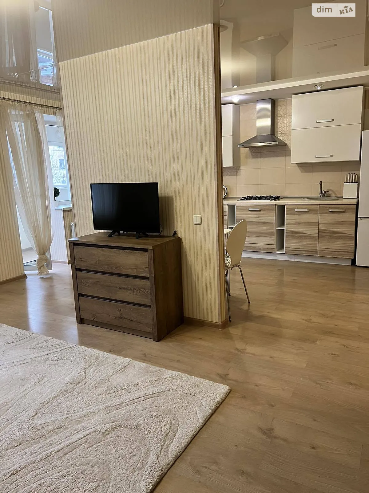 Продается 1-комнатная квартира 43 кв. м в Полтаве, цена: 75000 $