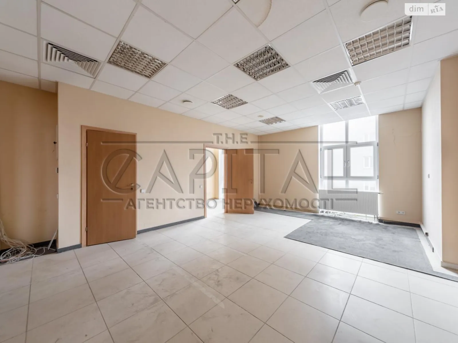 Продается офис 84 кв. м в бизнес-центре, цена: 176400 $