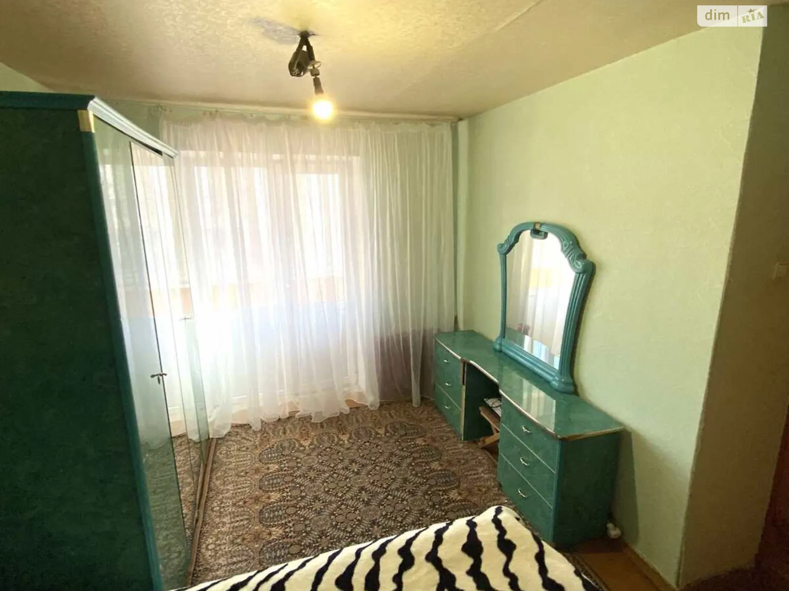 Продается 3-комнатная квартира 63 кв. м в Кривом Роге, цена: 28000 $