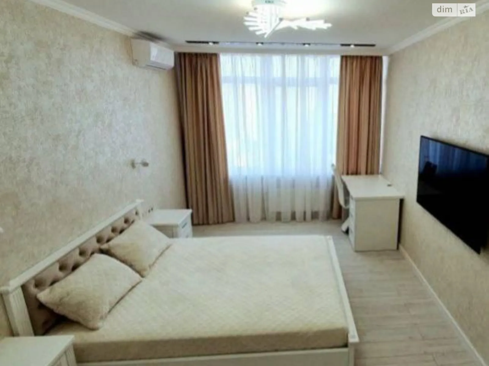 Продается 2-комнатная квартира 45 кв. м в Одессе, ул. Бассейная - фото 1