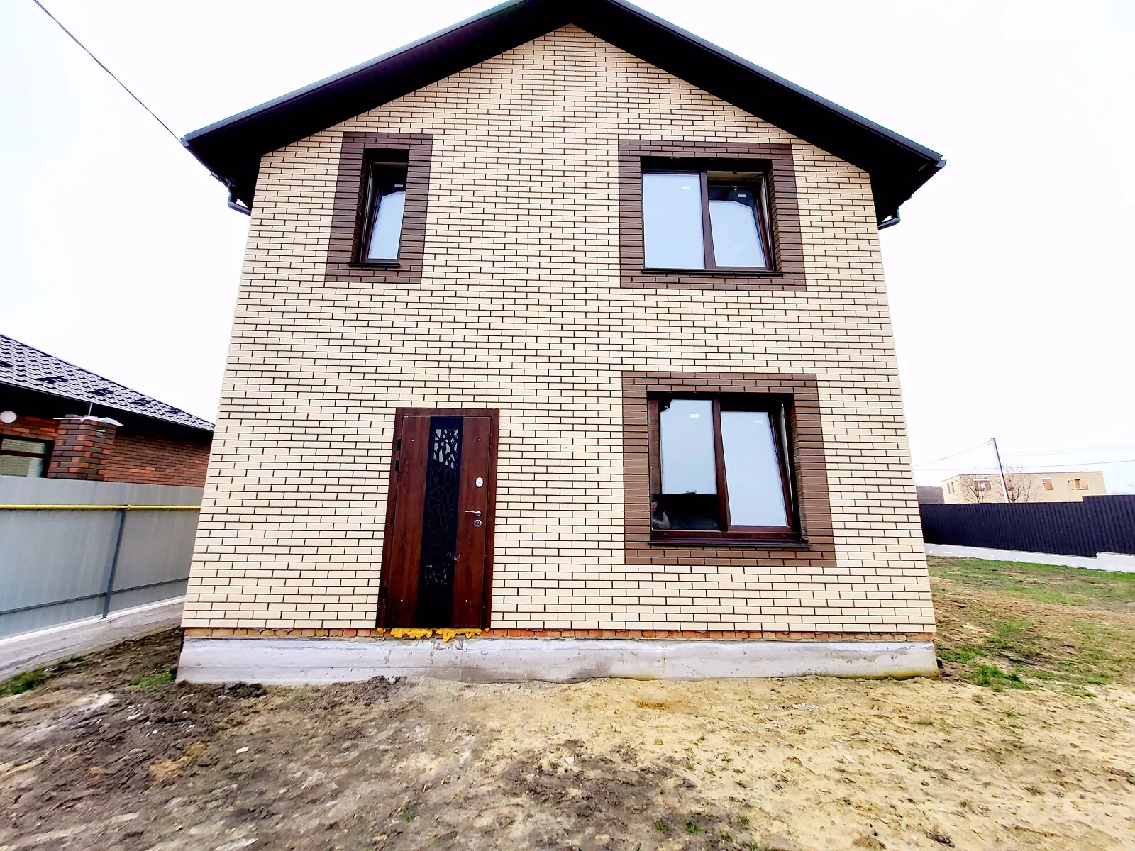 Продается дом на 2 этажа 115 кв. м с бассейном, цена: 89000 $ - фото 1