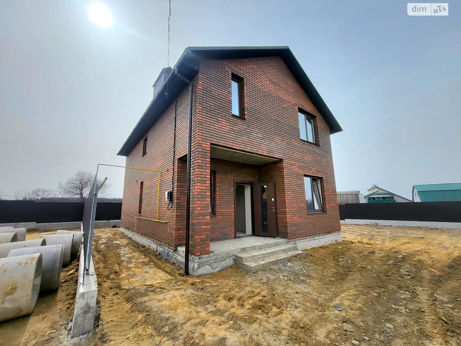 Продается дом на 2 этажа 120 кв. м с мансардой, цена: 92000 $ - фото 1