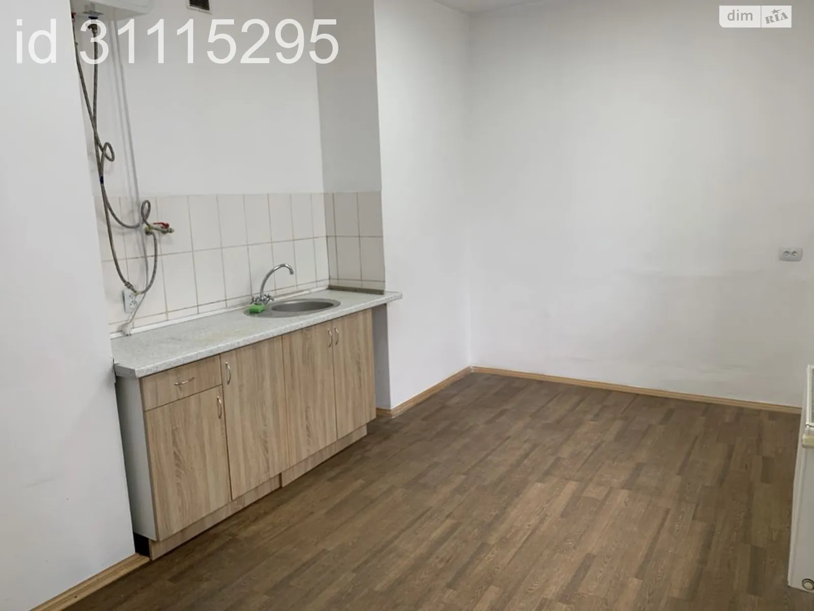 Сдается в аренду офис 125 кв. м в бизнес-центре, цена: 22000 грн