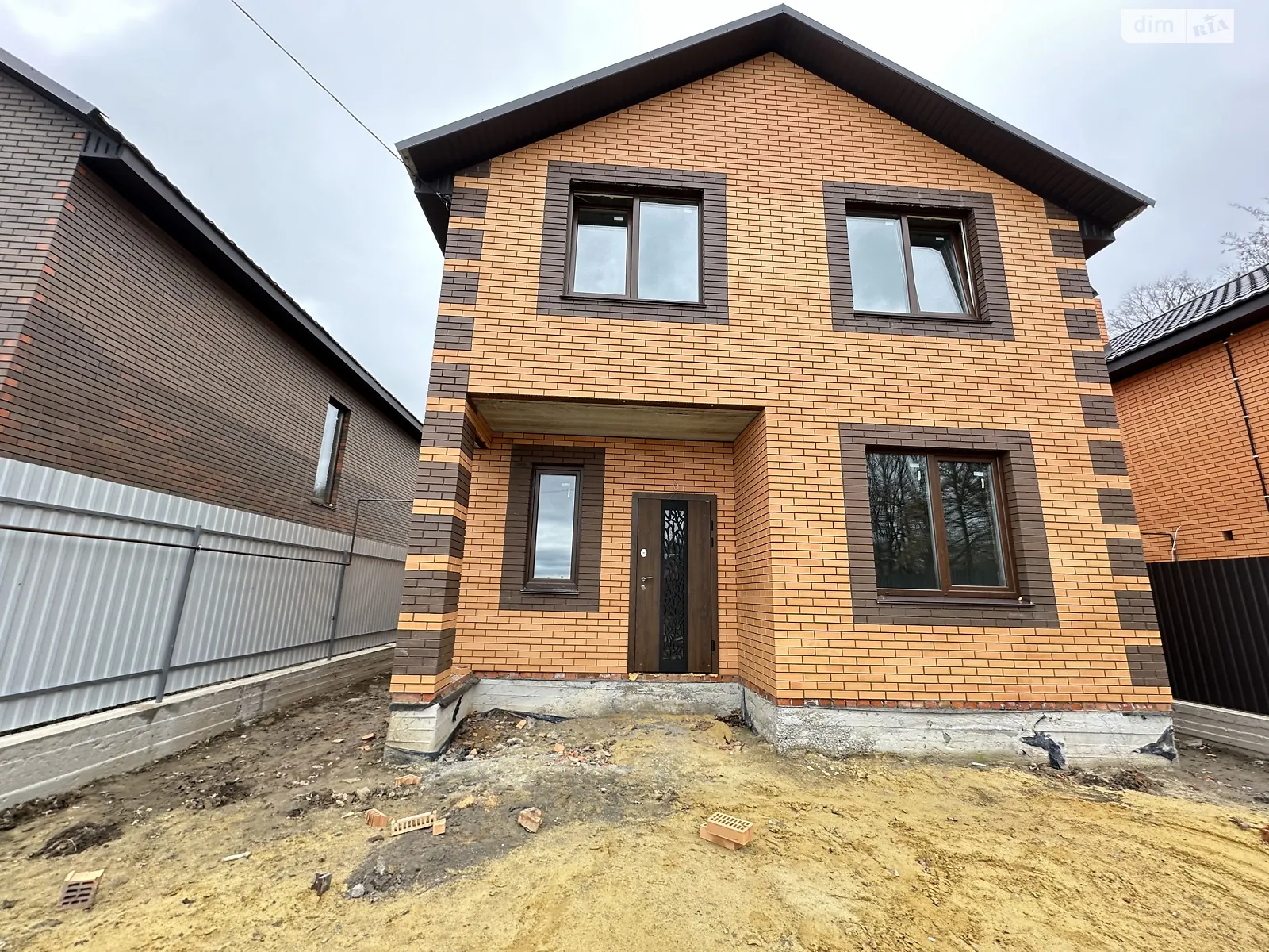 Продается дом на 2 этажа 120 кв. м с верандой, цена: 79000 $ - фото 1