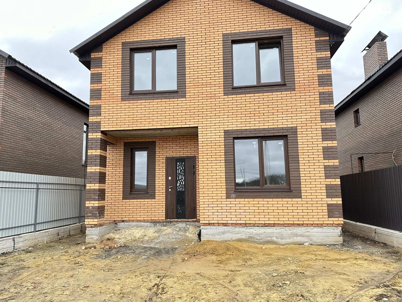Продается дом на 2 этажа 120 кв. м с балконом, цена: 79000 $ - фото 1