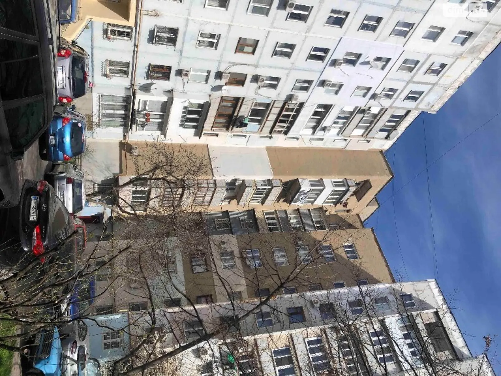 Продается 3-комнатная квартира 38000 кв. м в Одессе, ул. Бабаджаняна Маршала