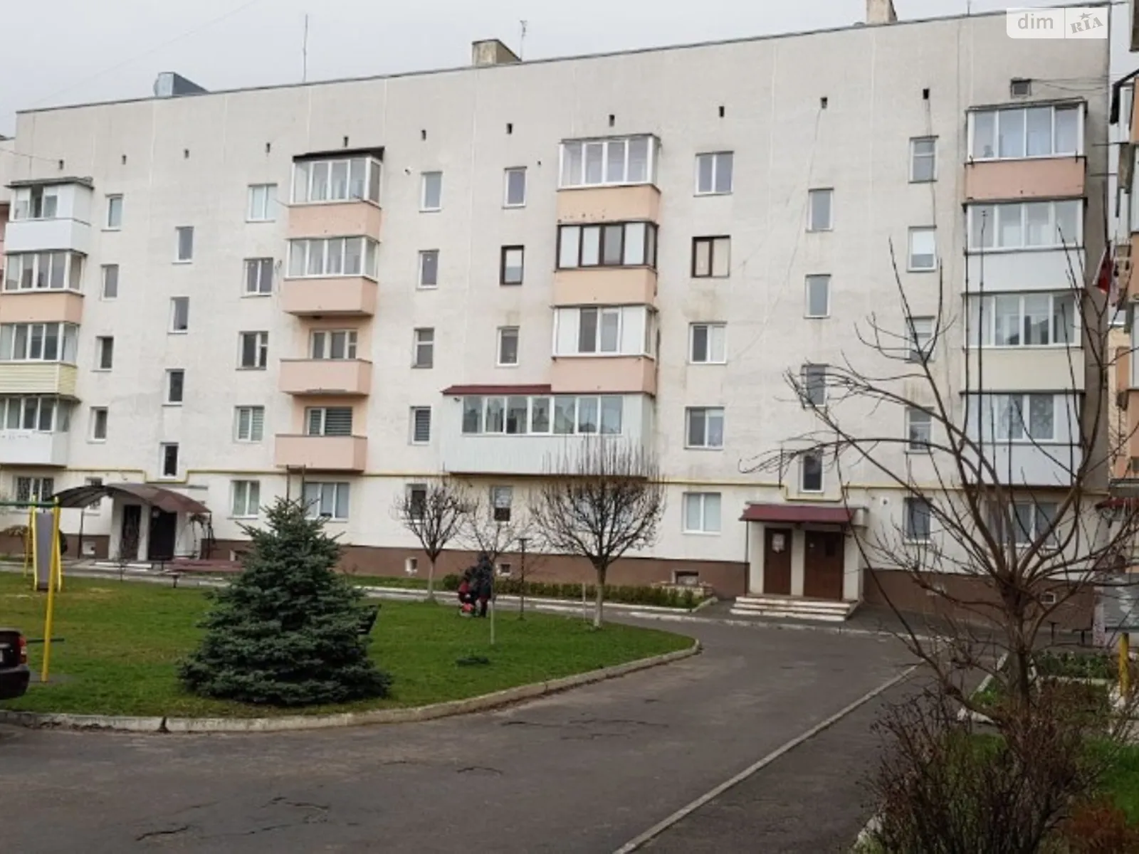 Продается 3-комнатная квартира 61.2 кв. м в Черткове, ул. Сичинского - фото 1