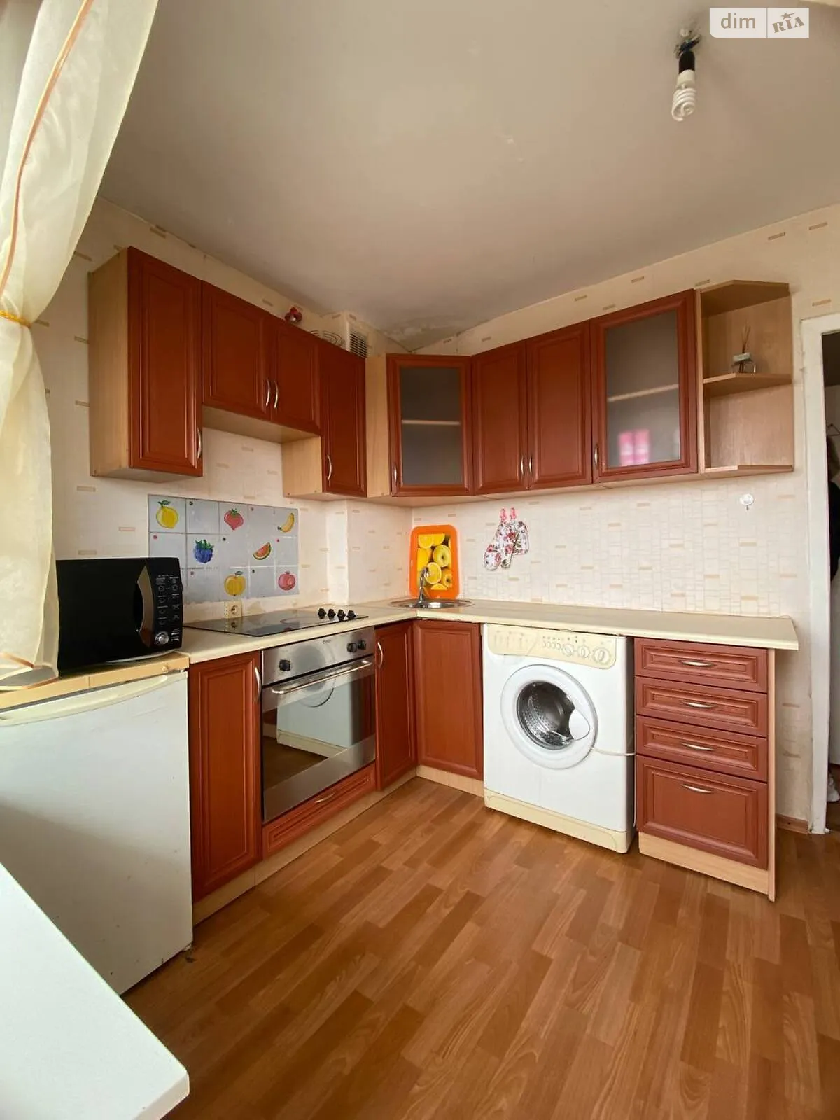 Продается 1-комнатная квартира 38 кв. м в Черноморске, цена: 28000 $